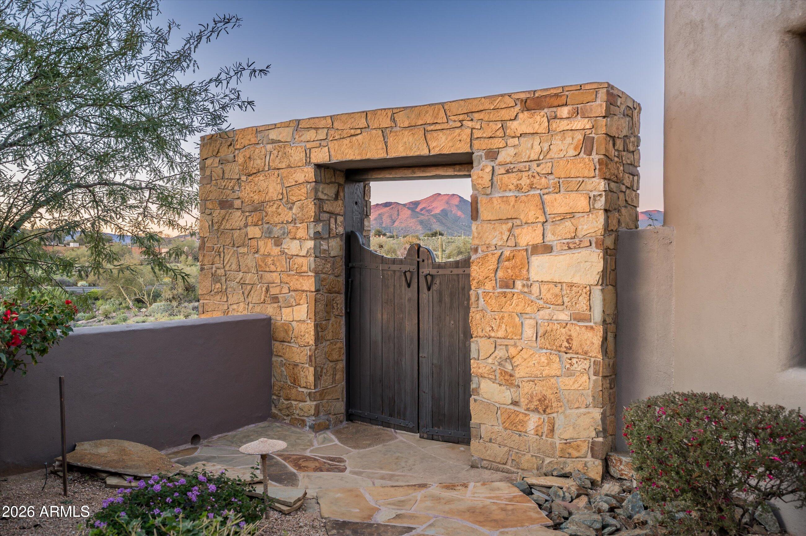 DESERT MOUNTAIN - Residential