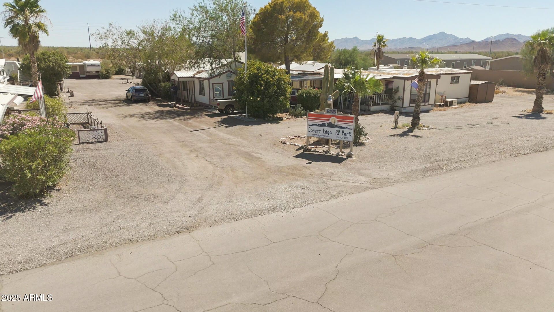 LA-Z-DAZE VILLA - Commercial Sale