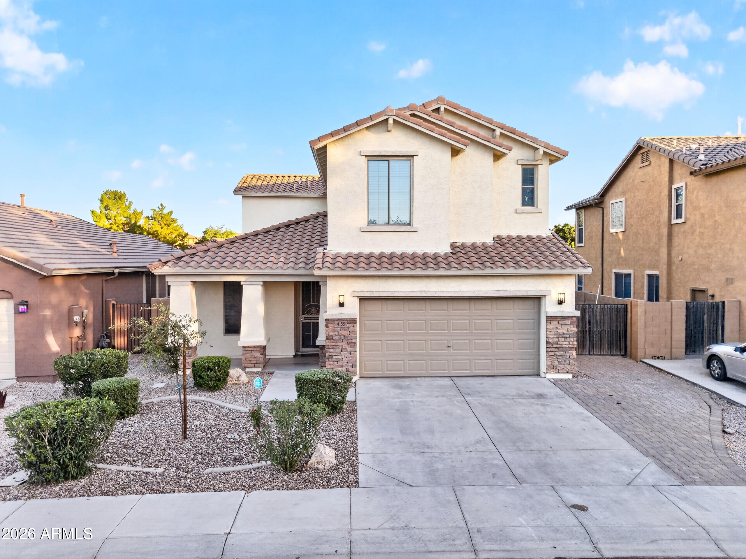 SUN GROVES - Residential