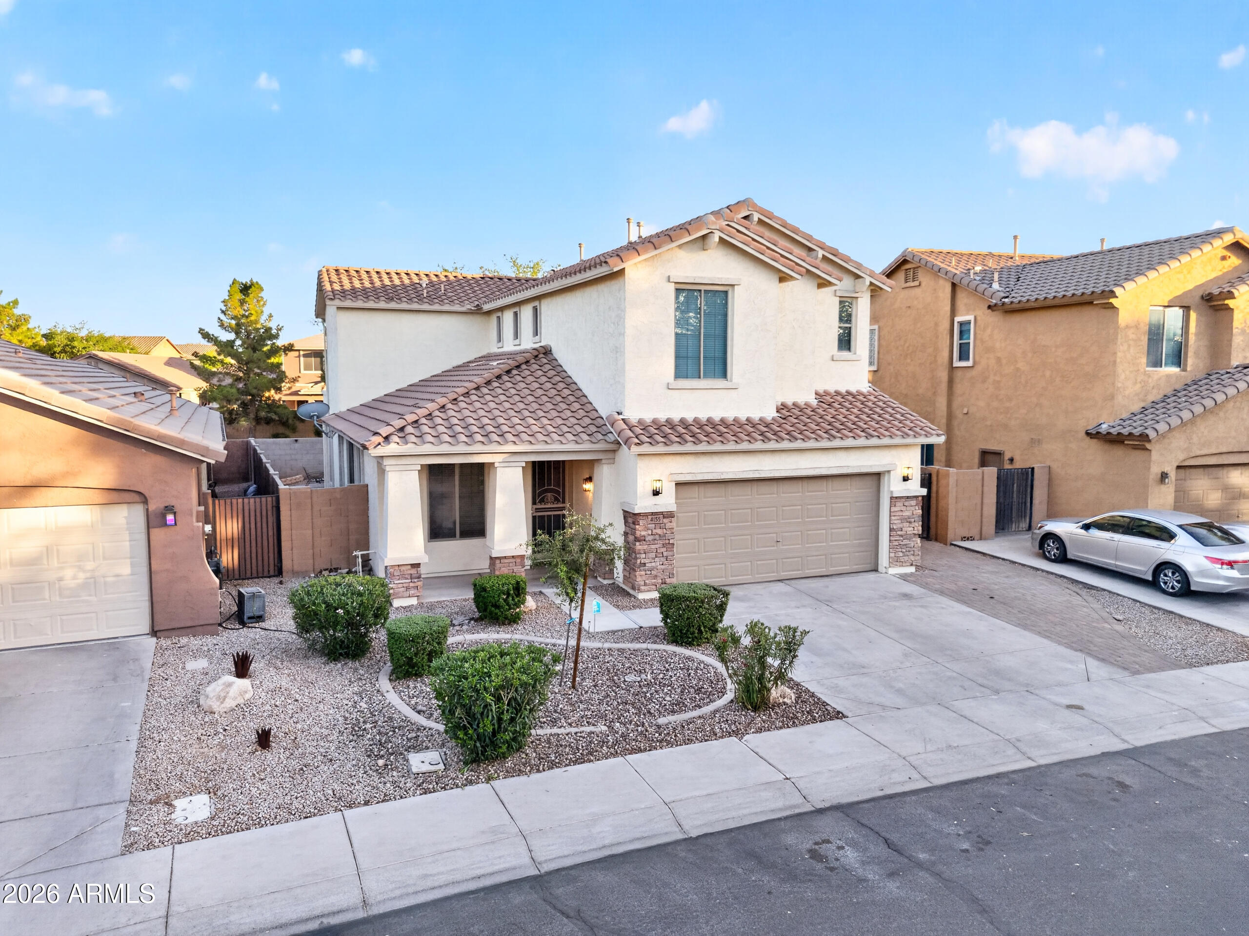 SUN GROVES - Residential