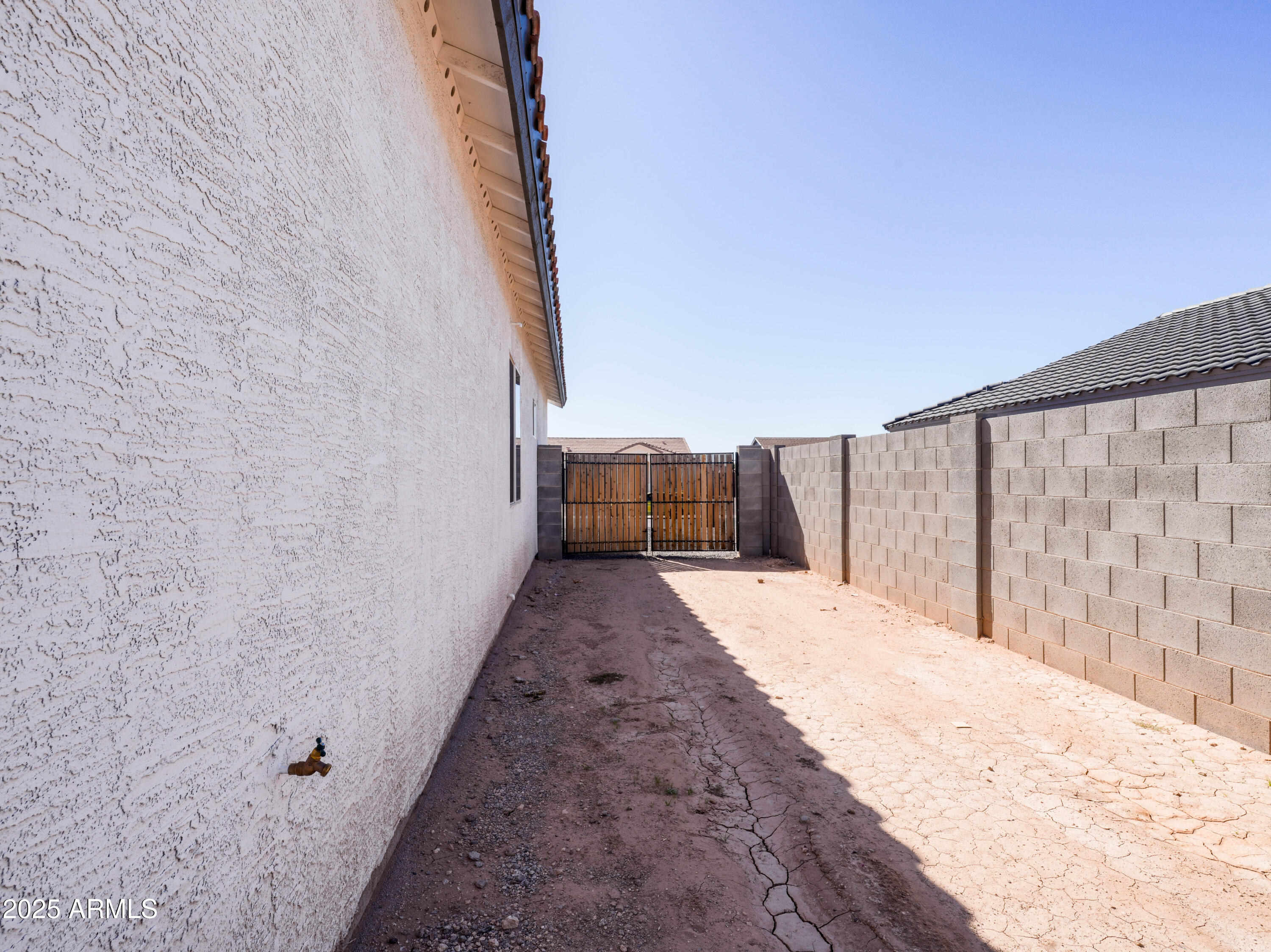 ARIZONA CITY UNIT TEN - Residential