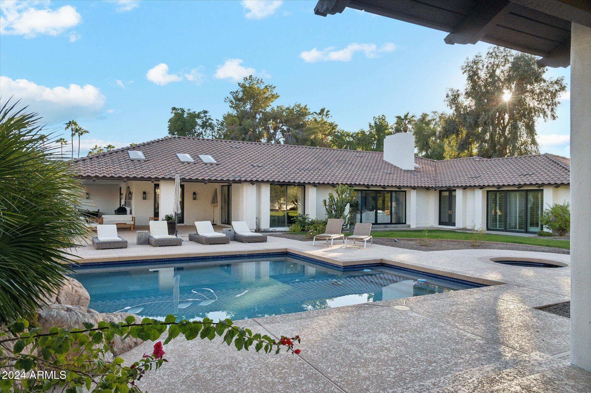 CAMELBACK COUNTRY ESTATES UNIT 2 - Residential