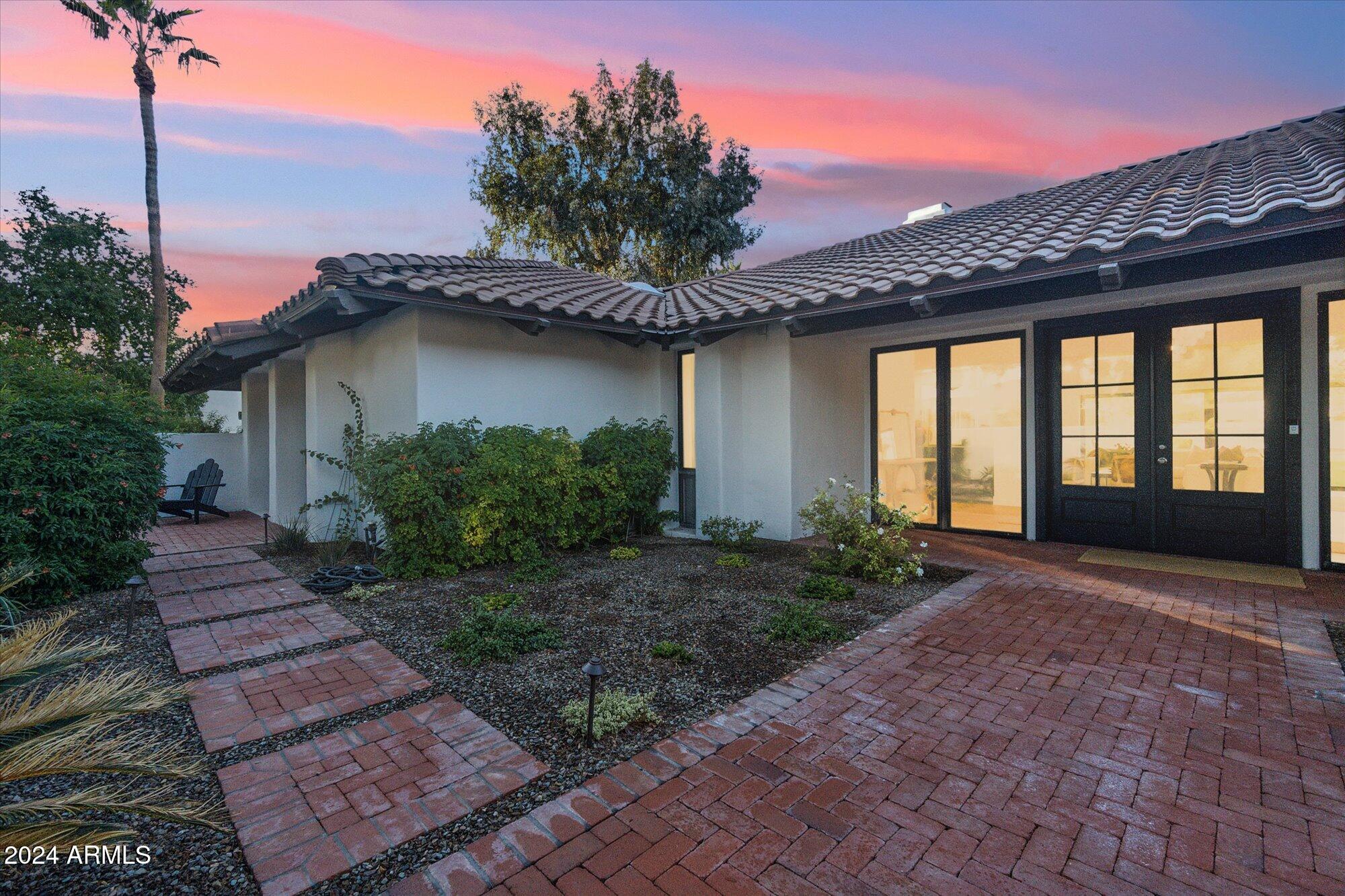 CAMELBACK COUNTRY ESTATES UNIT 2 - Residential