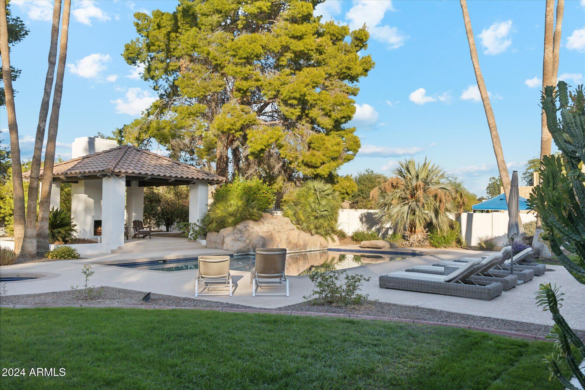 CAMELBACK COUNTRY ESTATES UNIT 2 - Residential