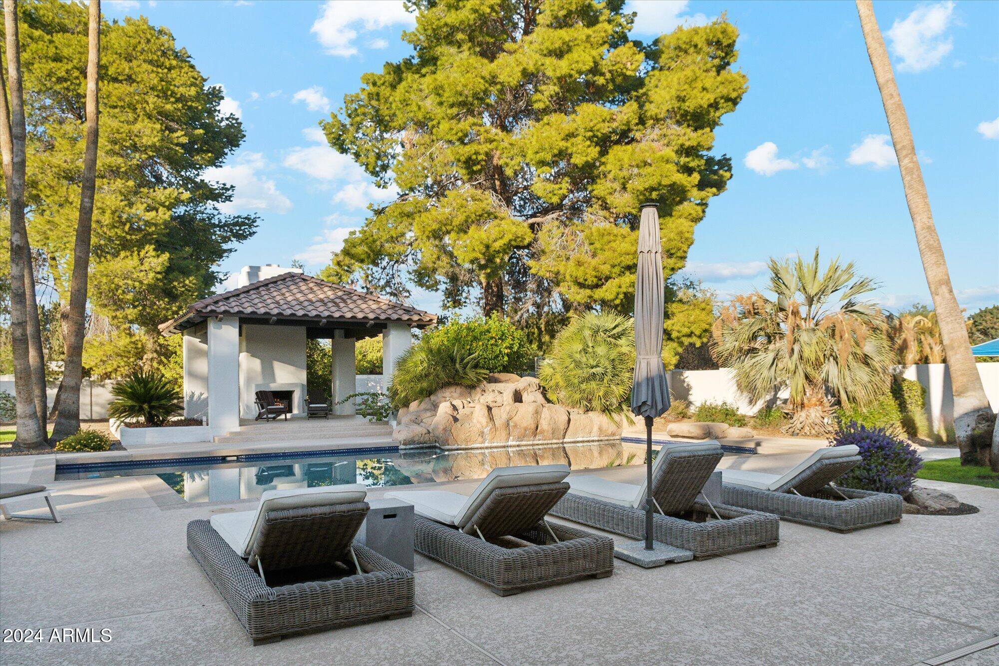 CAMELBACK COUNTRY ESTATES UNIT 2 - Residential