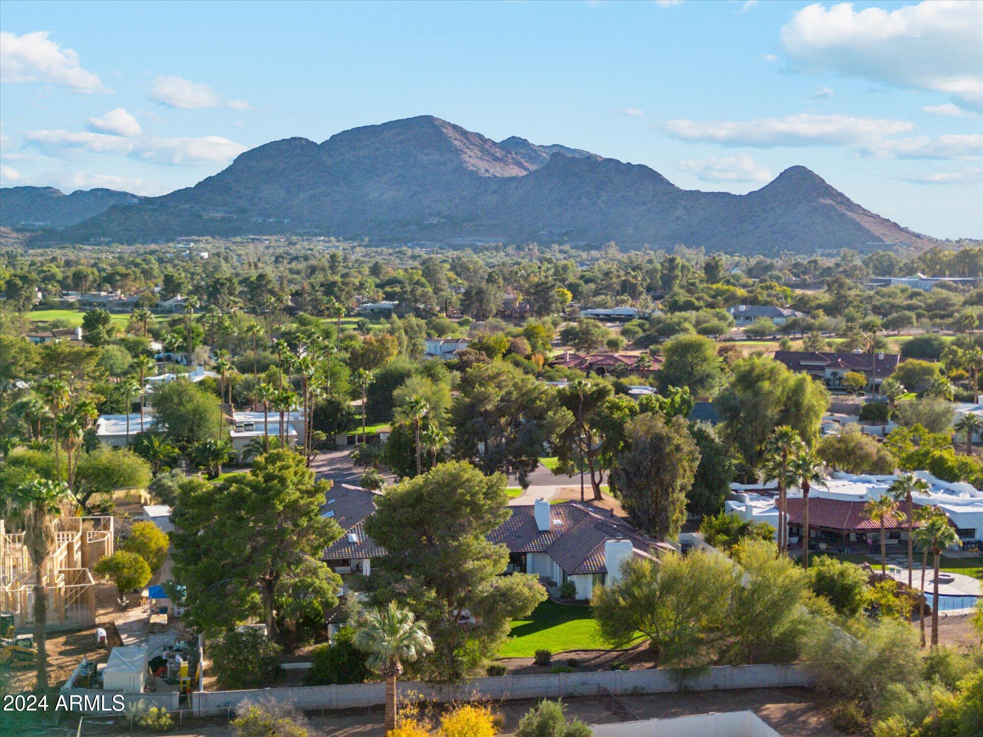 CAMELBACK COUNTRY ESTATES UNIT 2 - Residential