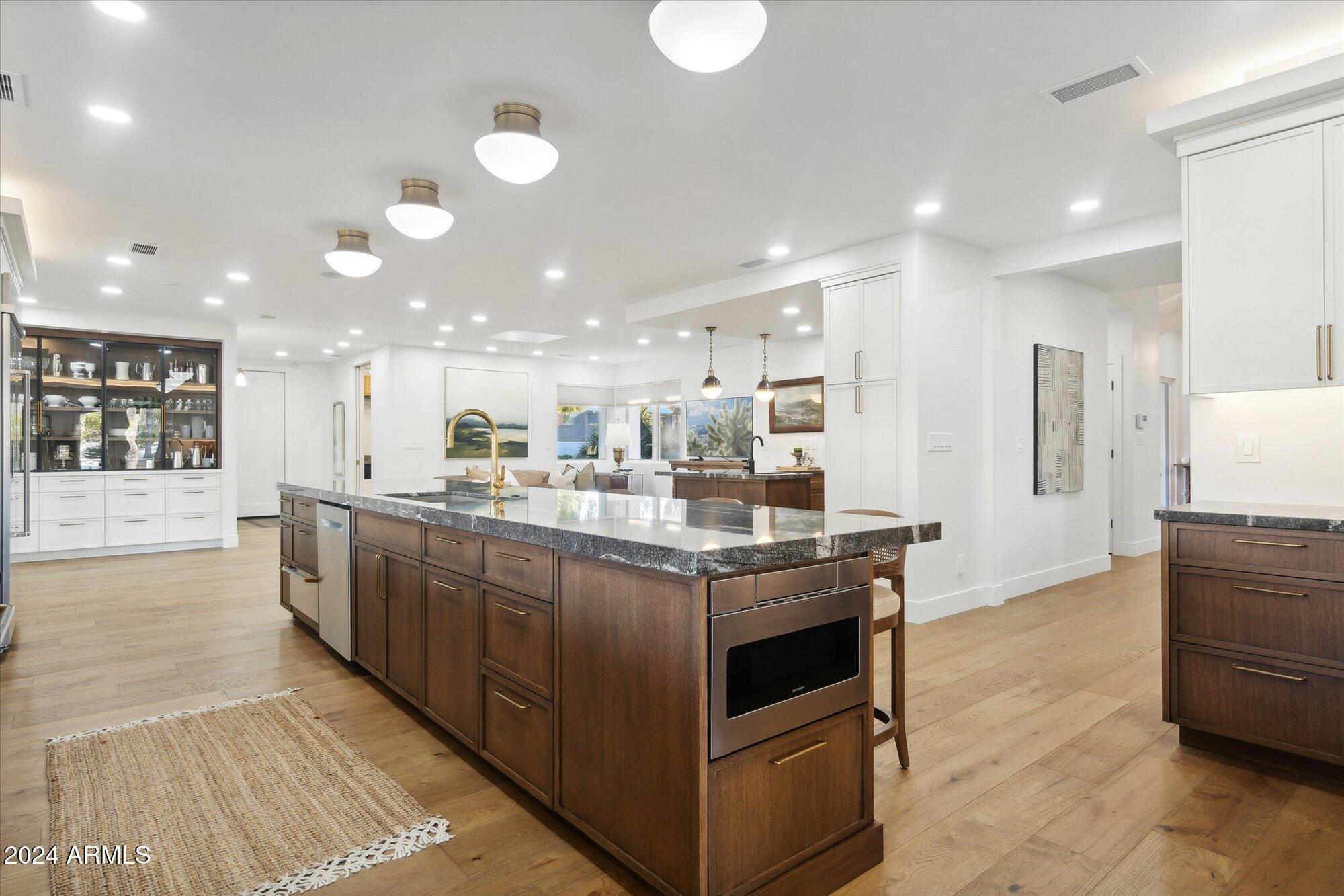 CAMELBACK COUNTRY ESTATES UNIT 2 - Residential