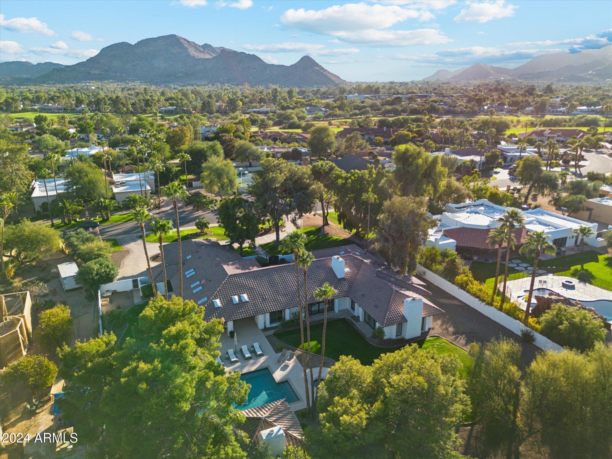 CAMELBACK COUNTRY ESTATES UNIT 2 - Residential