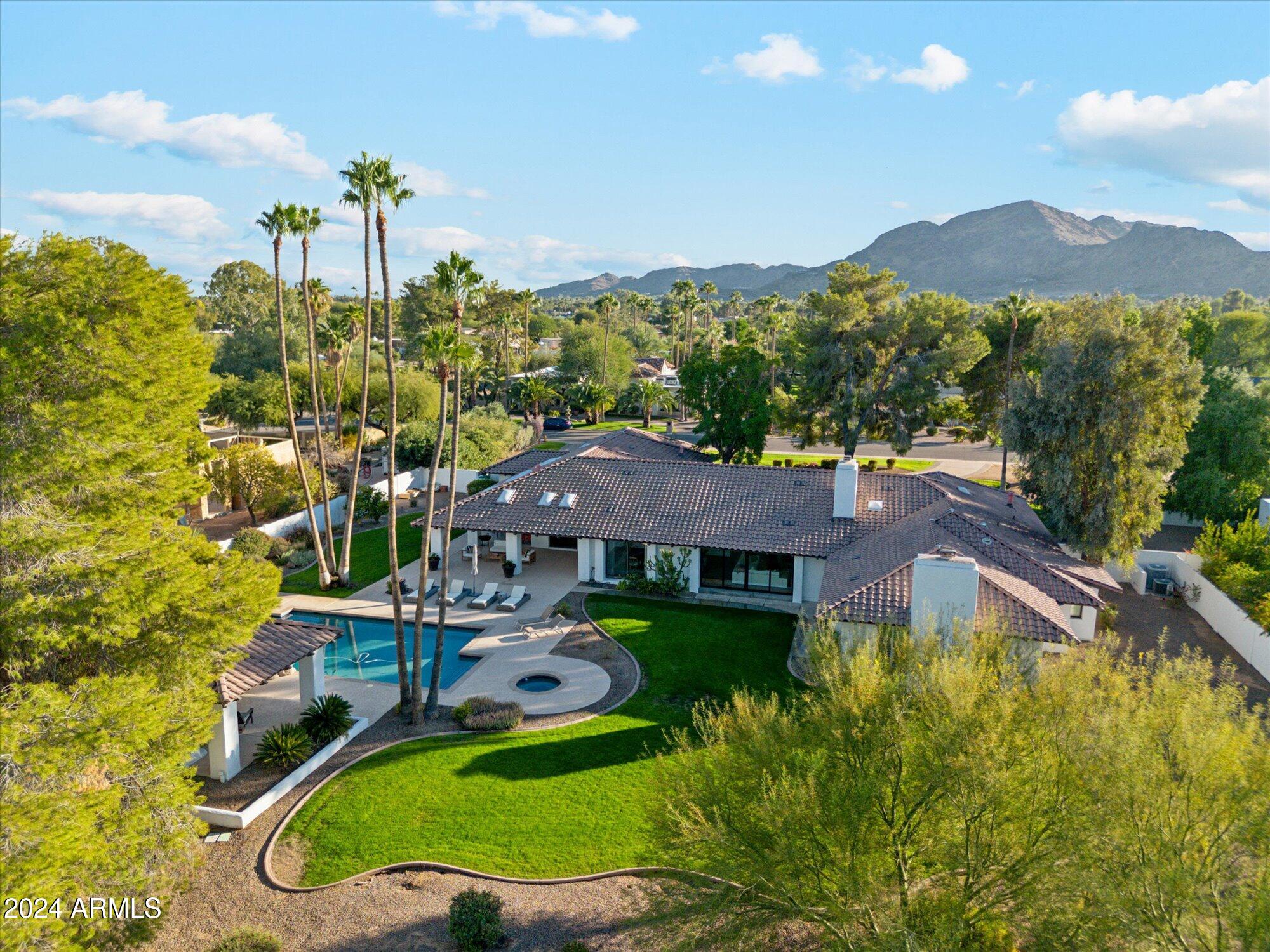 CAMELBACK COUNTRY ESTATES UNIT 2 - Residential