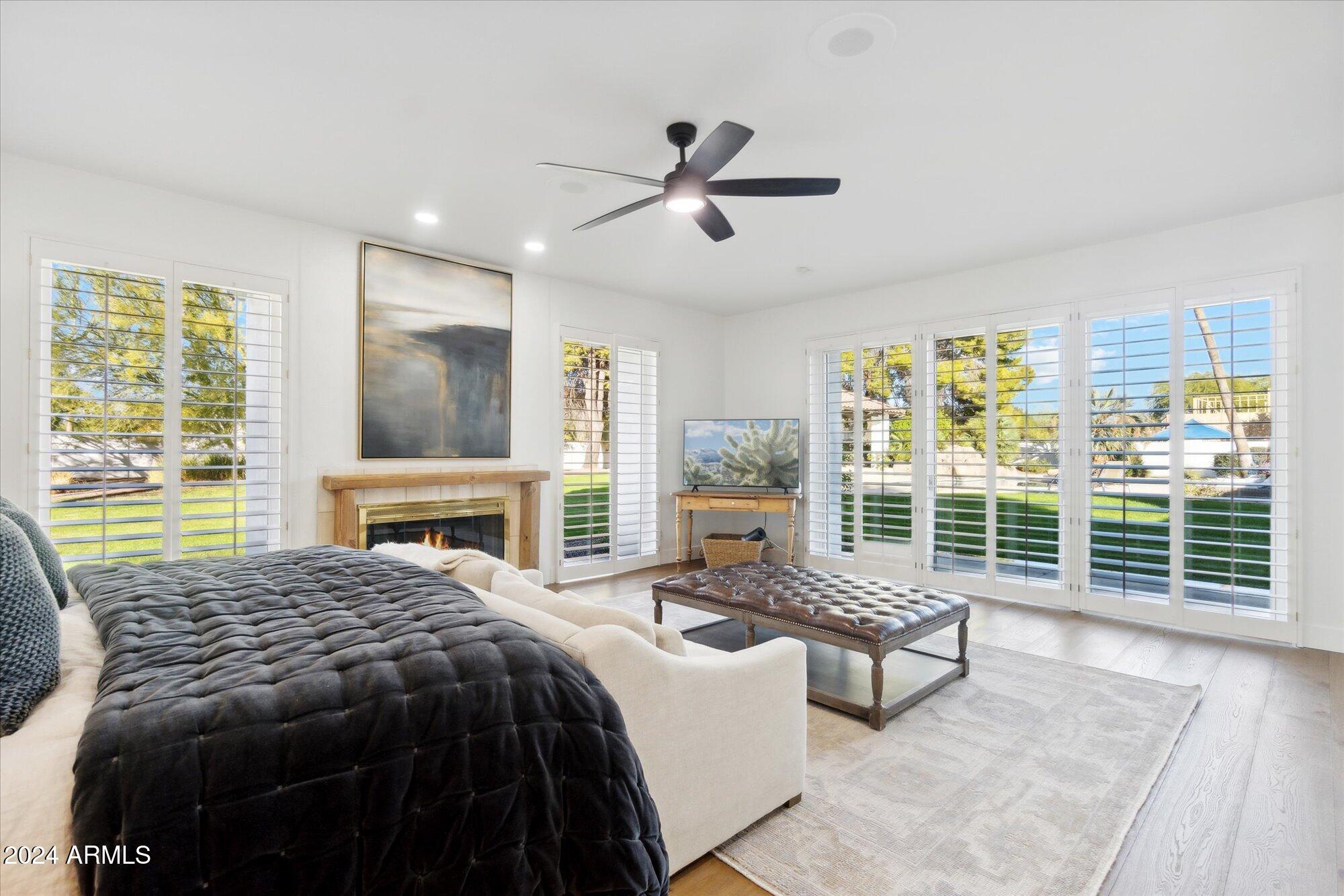 CAMELBACK COUNTRY ESTATES UNIT 2 - Residential
