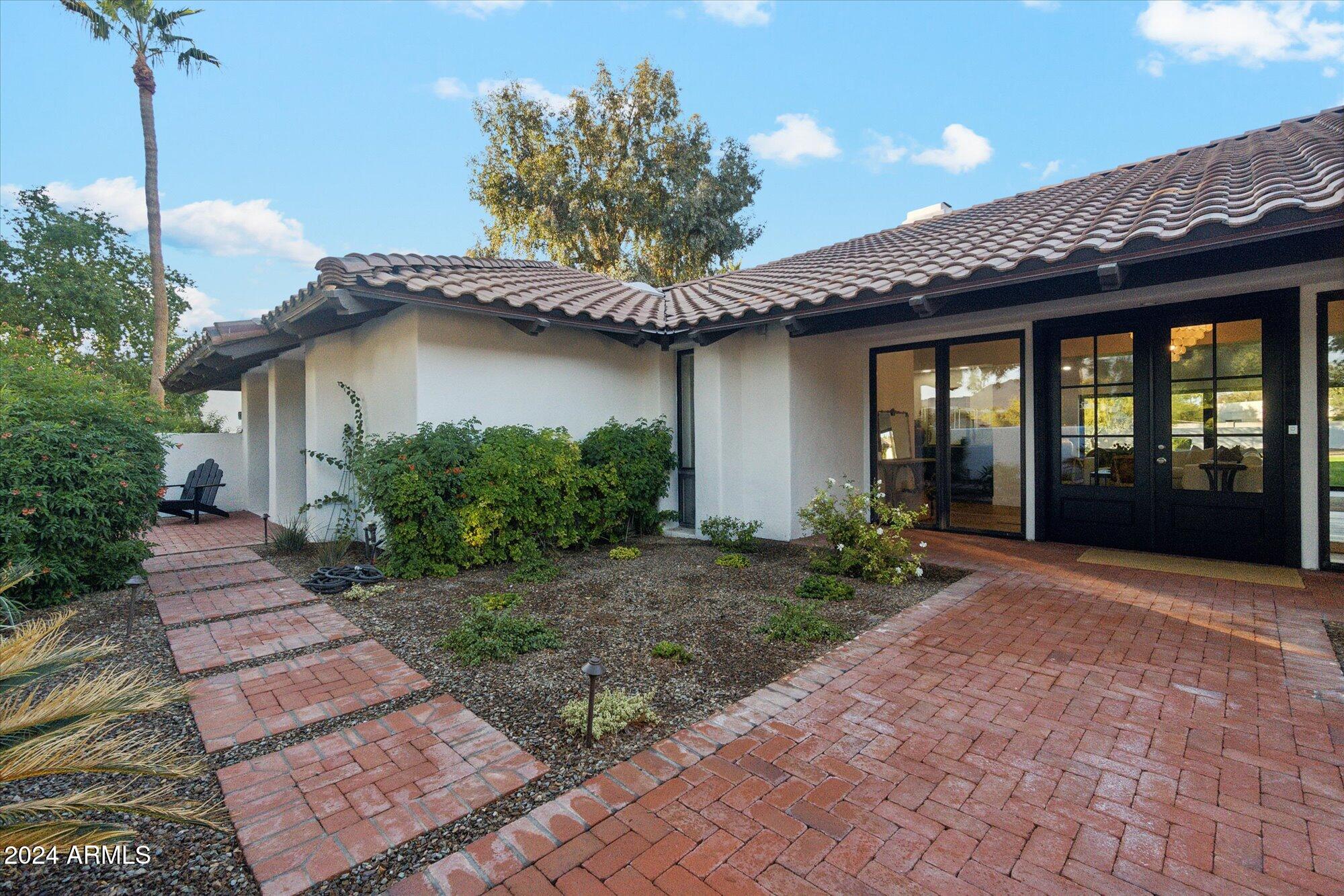 CAMELBACK COUNTRY ESTATES UNIT 2 - Residential