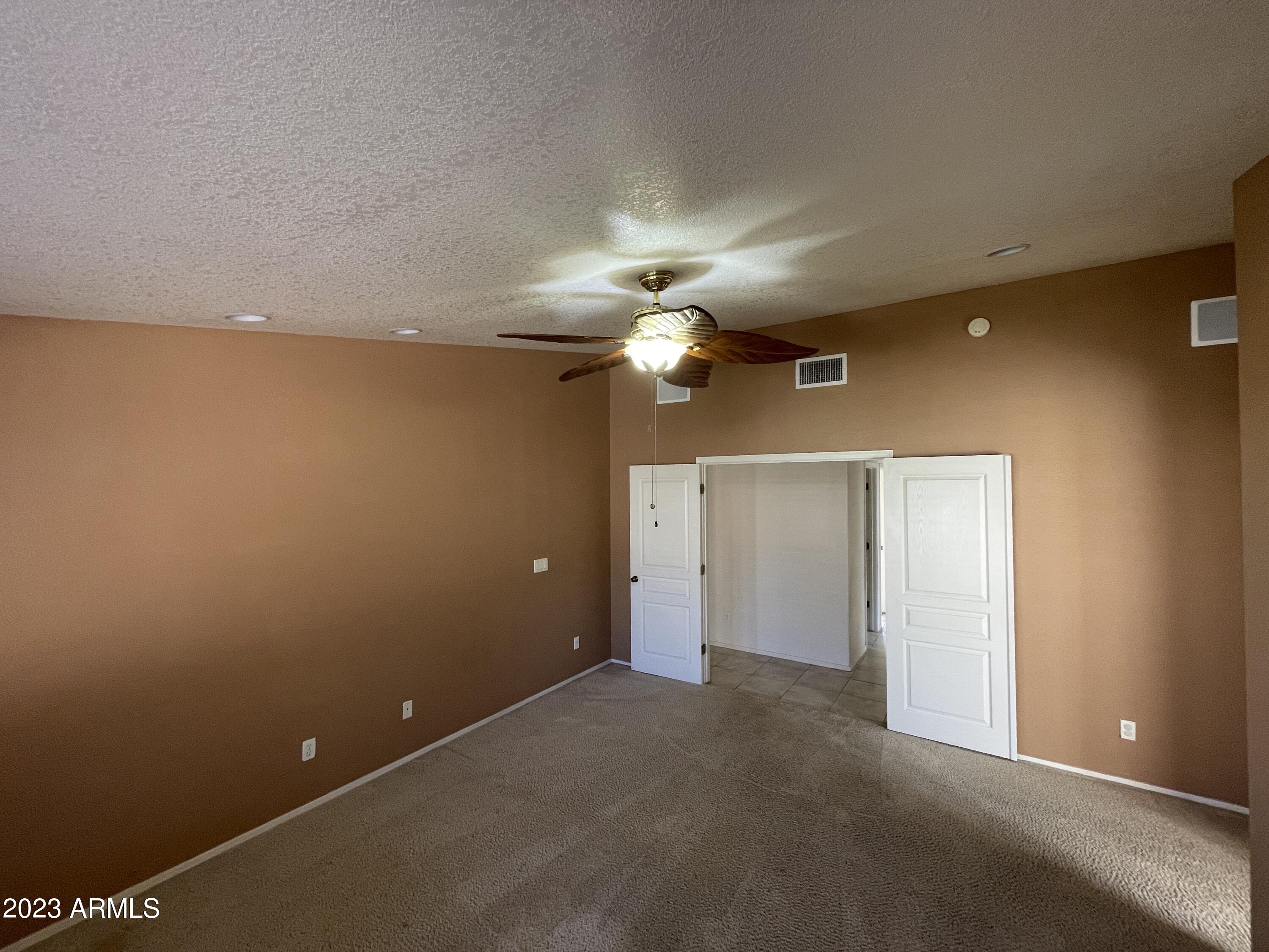 MOUNTAIN RIDGE PHASE 4 - Residential Lease