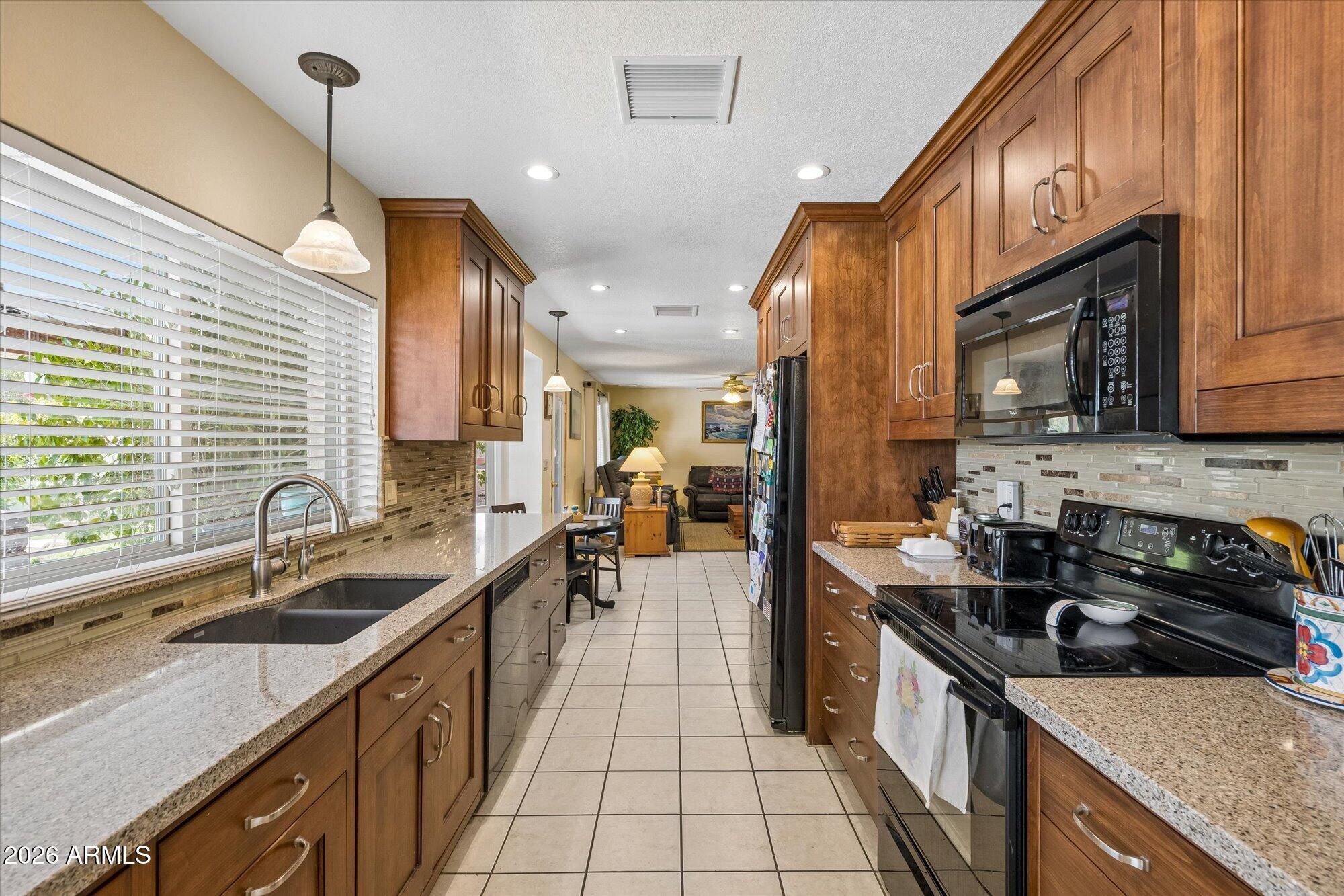ROADRUNNER ESTATES WEST UNIT 3 LOTS 213 THRU 365 - Residential