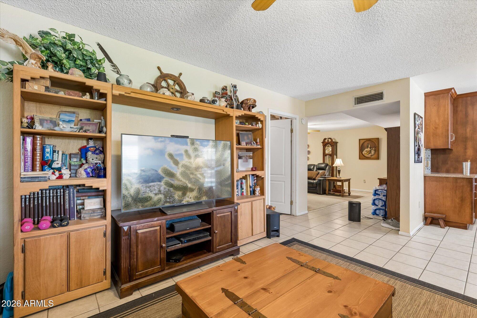 ROADRUNNER ESTATES WEST UNIT 3 LOTS 213 THRU 365 - Residential