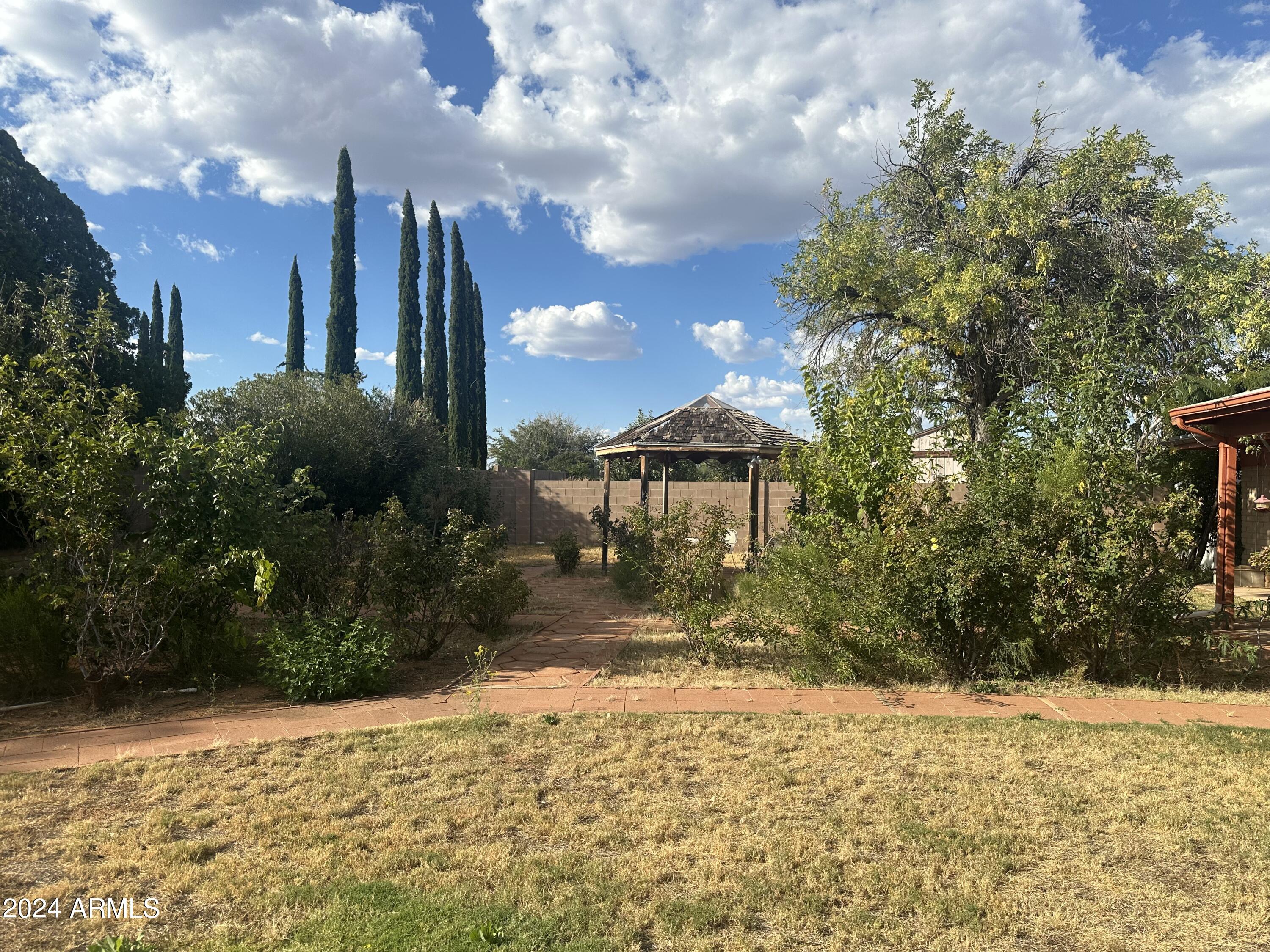 TOWN & COUNTRY ESTATES 2 - Residential