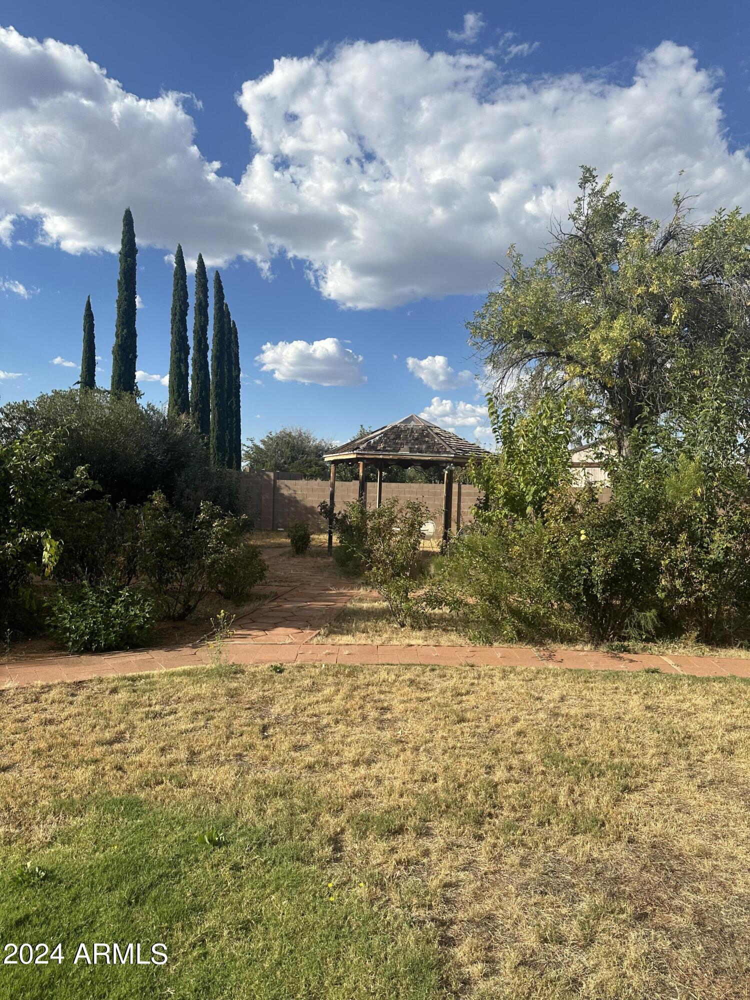 TOWN & COUNTRY ESTATES 2 - Residential