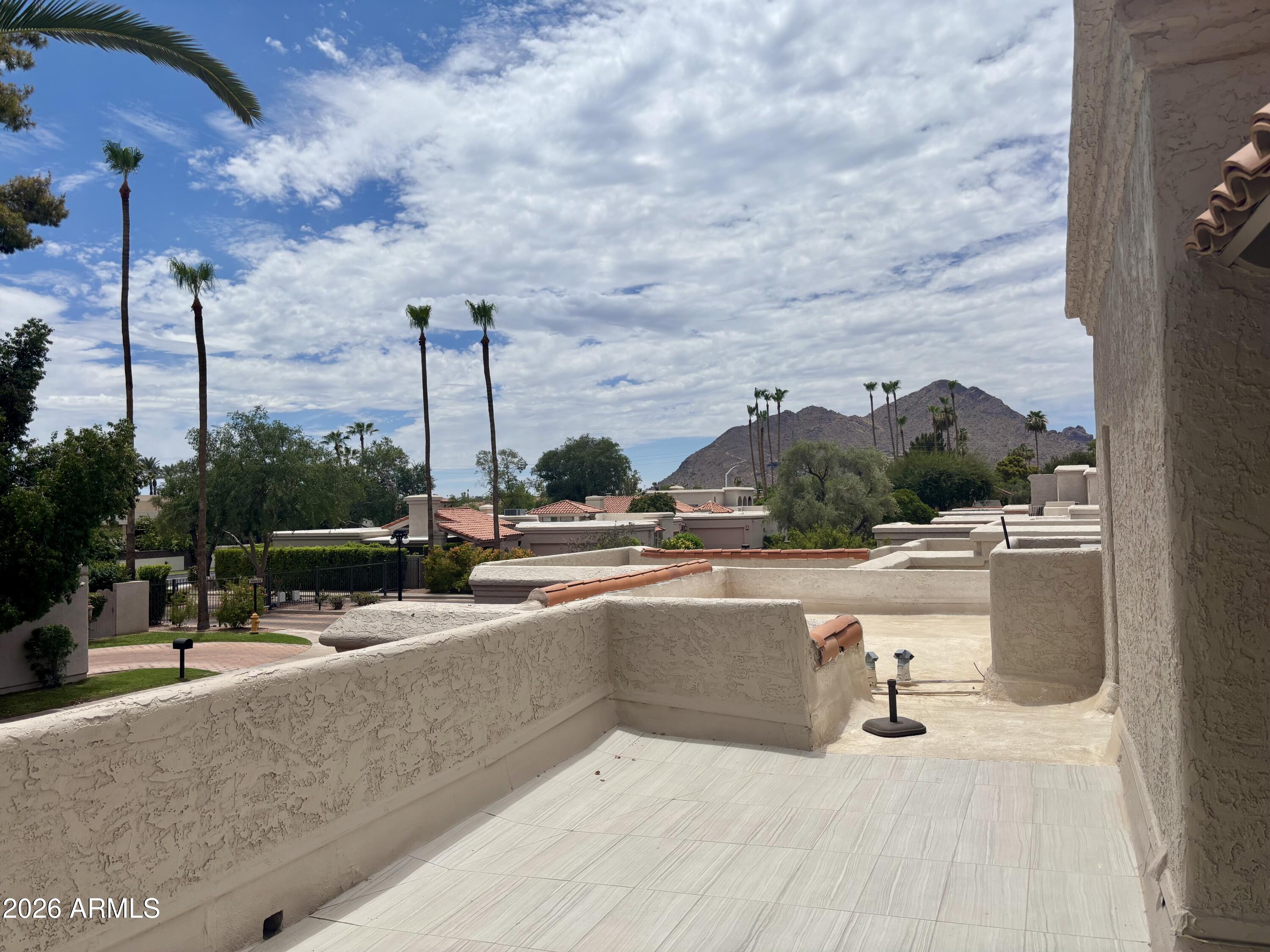 LA JOLLA BLANCA - Residential Lease