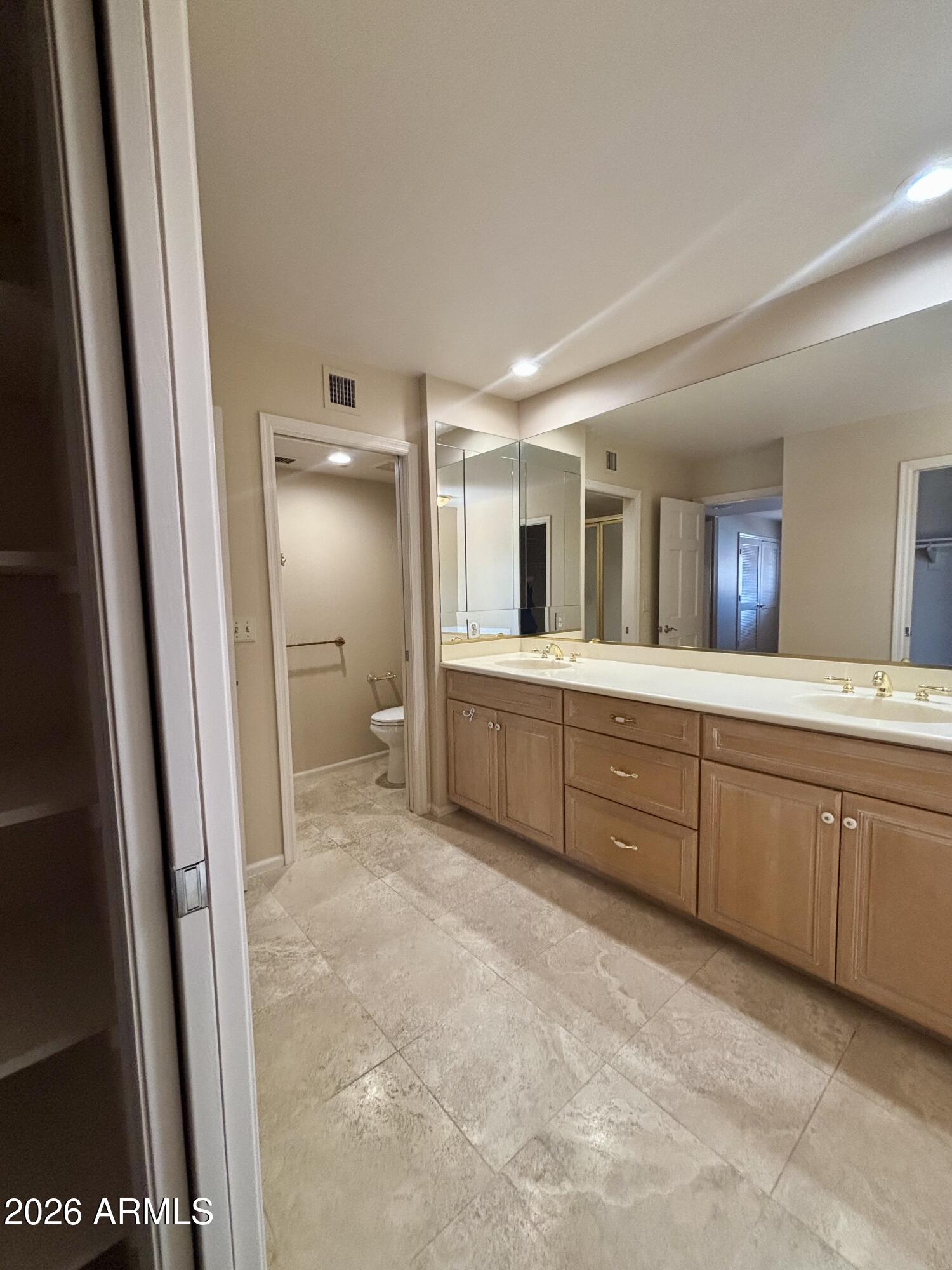 LA JOLLA BLANCA - Residential Lease