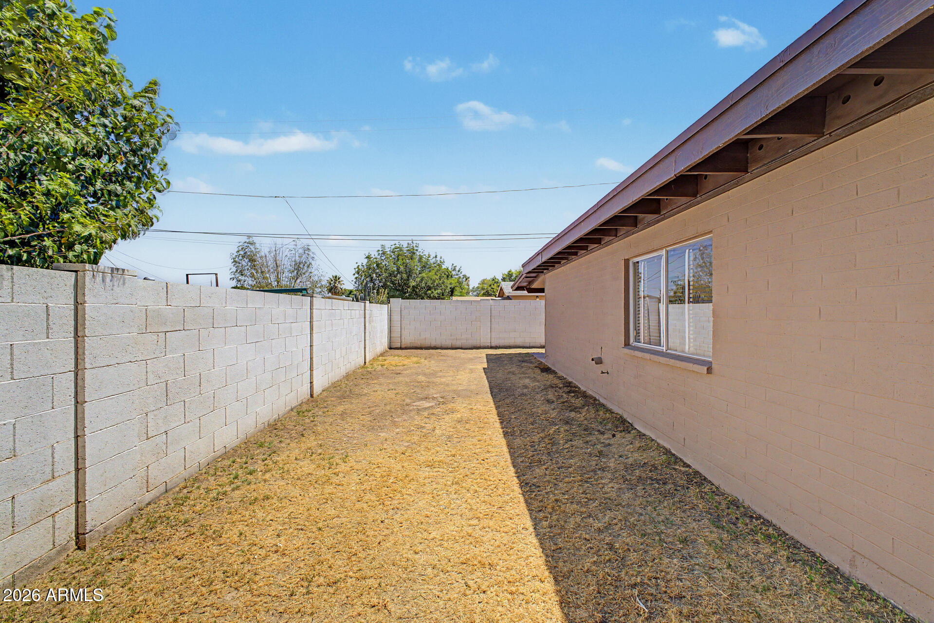 DEB LIN CIRCLE - Residential