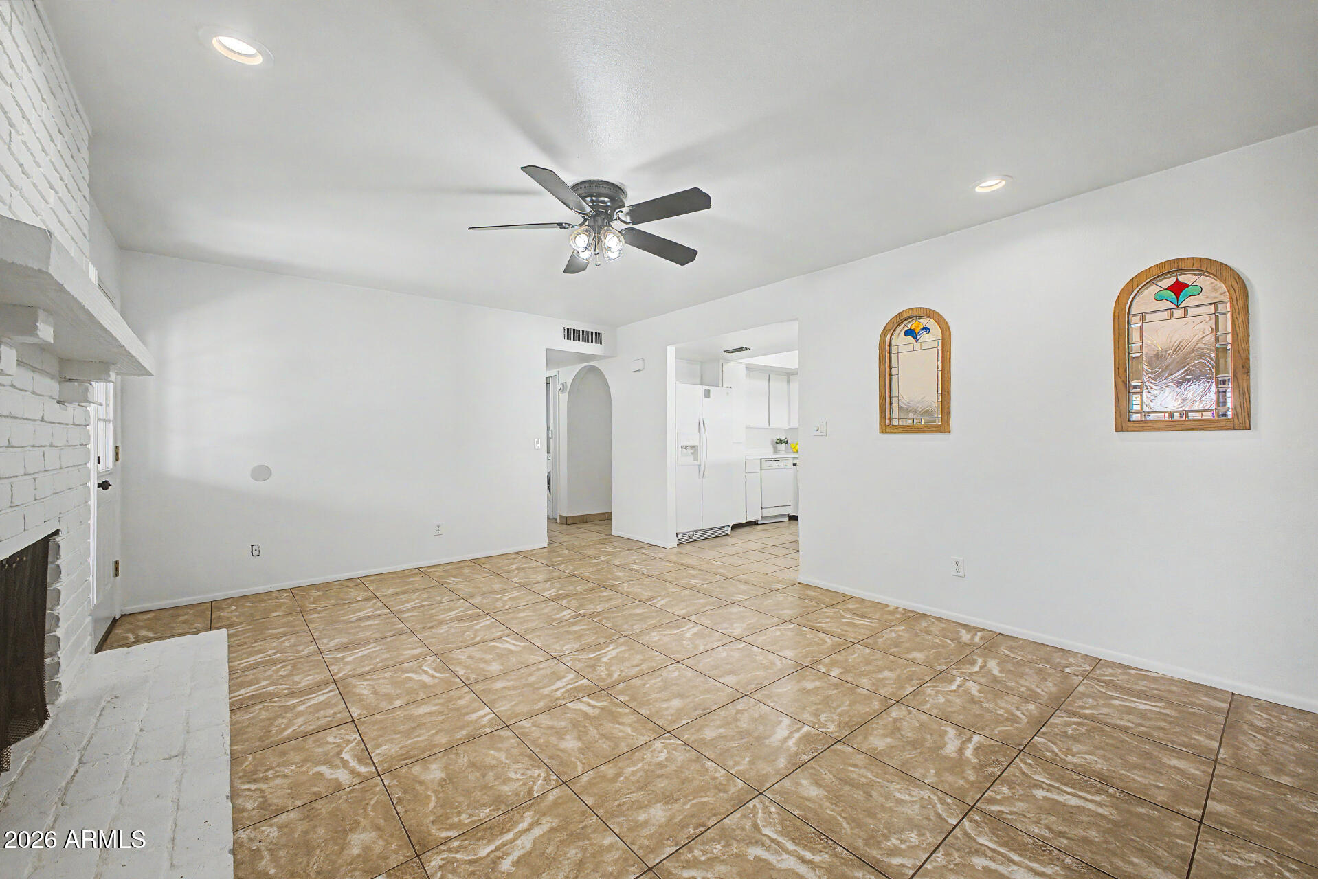 DEB LIN CIRCLE - Residential
