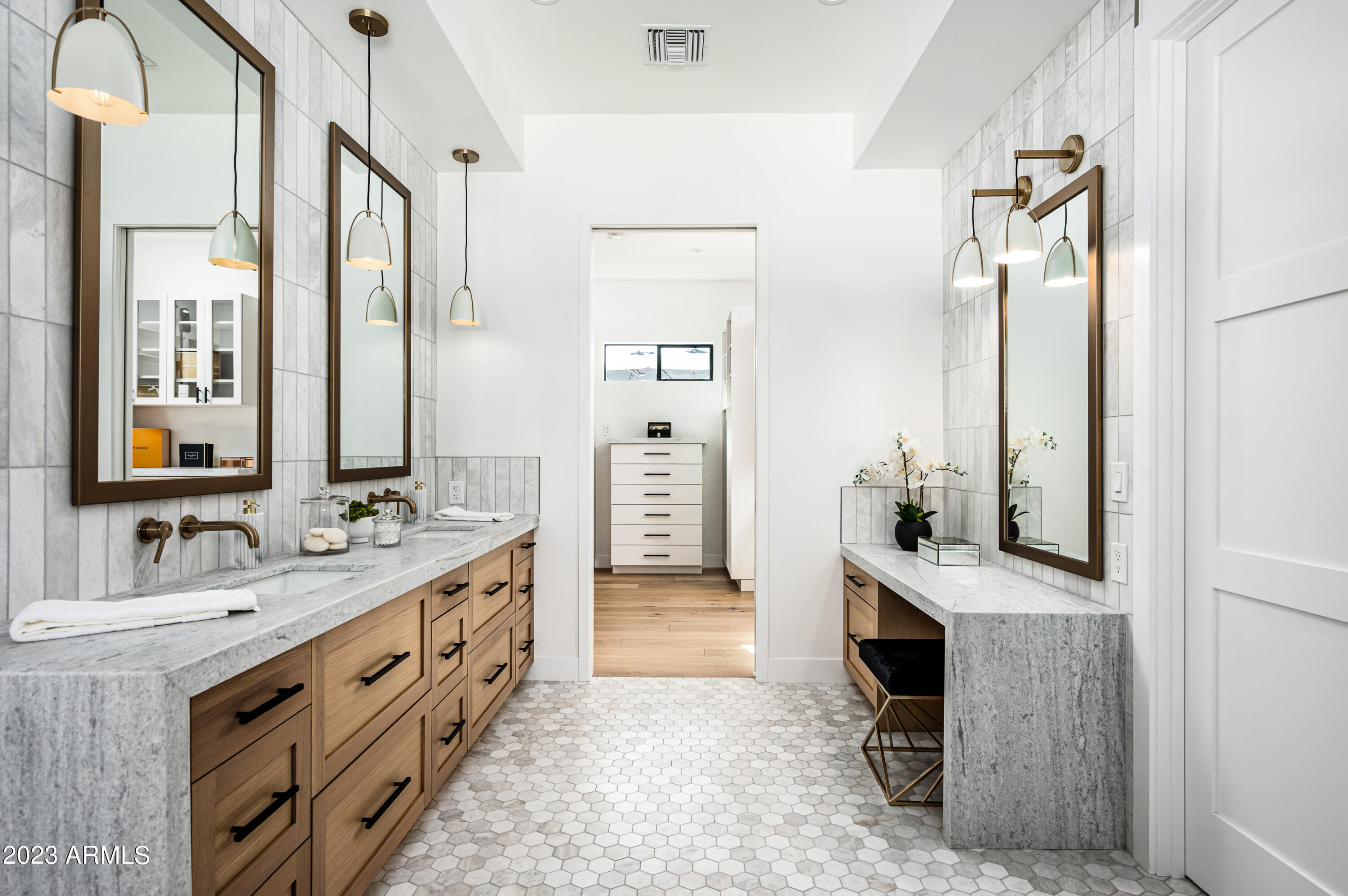 HERITAGE HILLS UNIT 1 - Residential