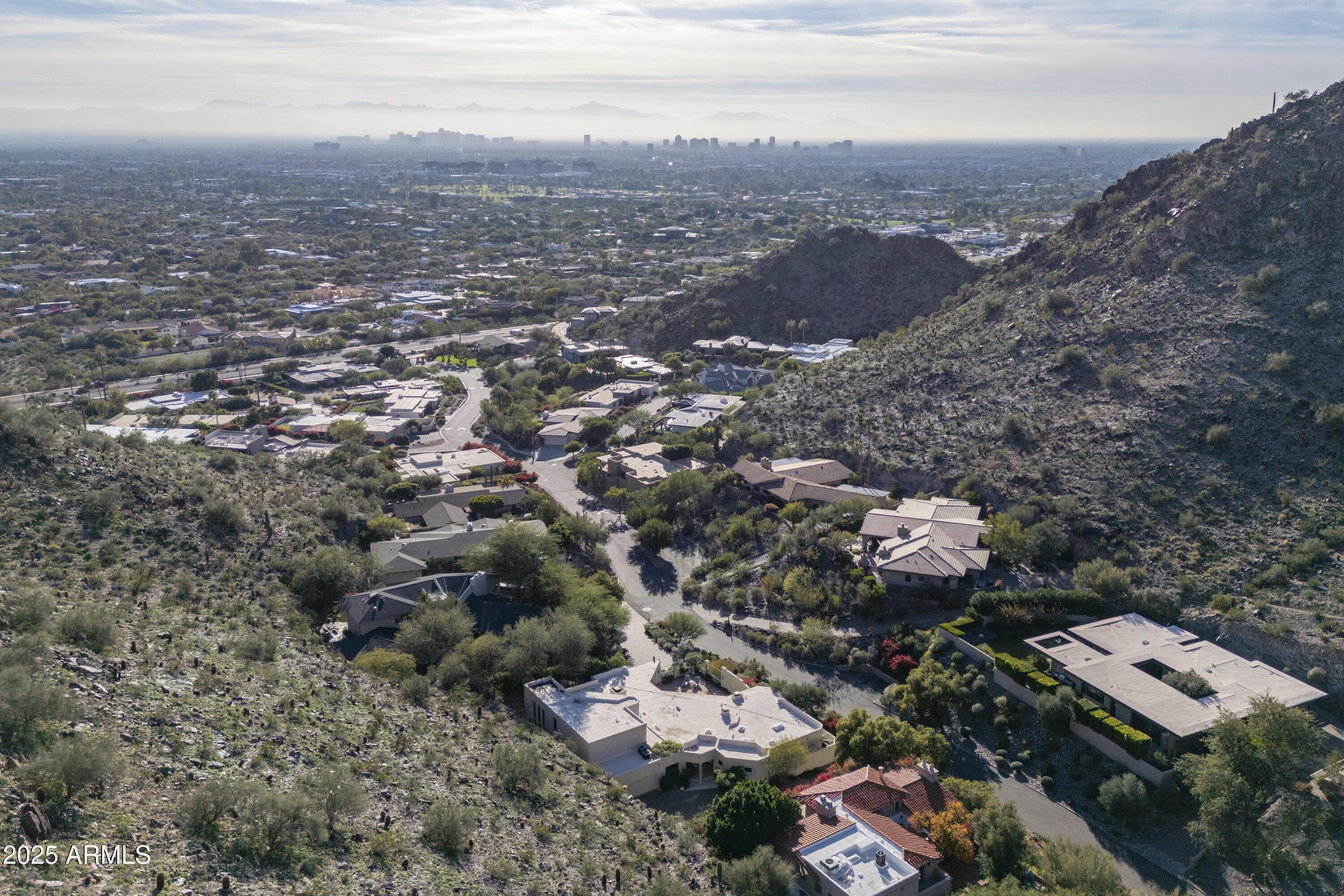 LINCOLN HILLS - Residential