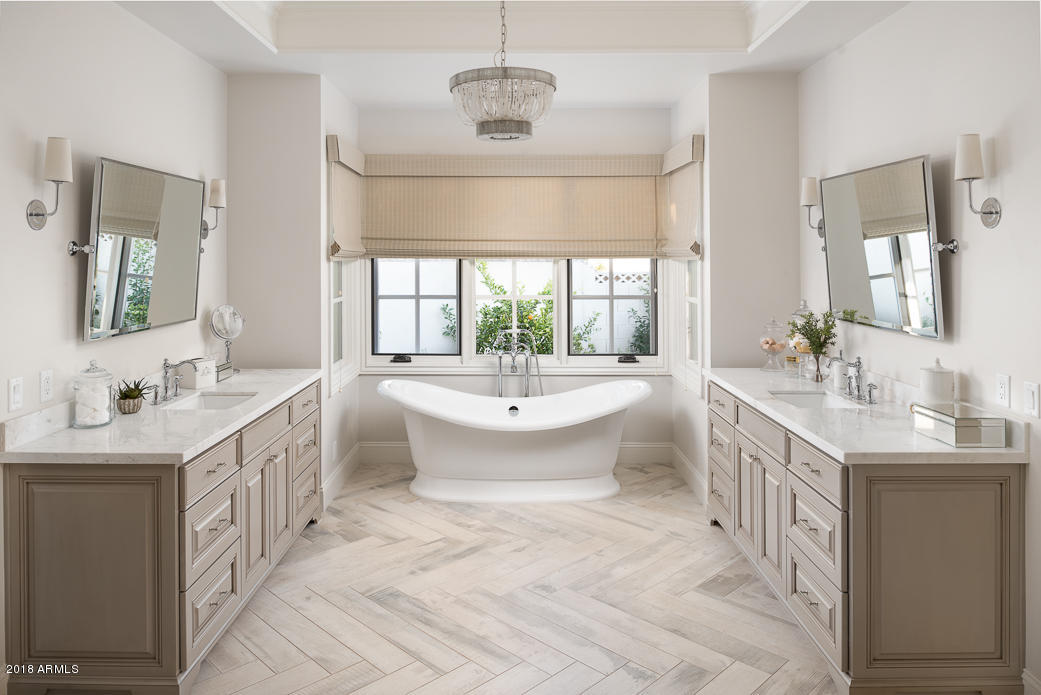 Lafayette Villa 2 - Residential