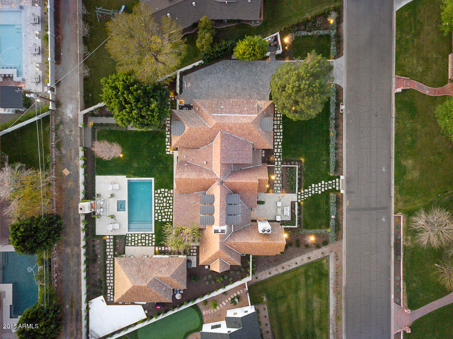 Lafayette Villa 2 - Residential