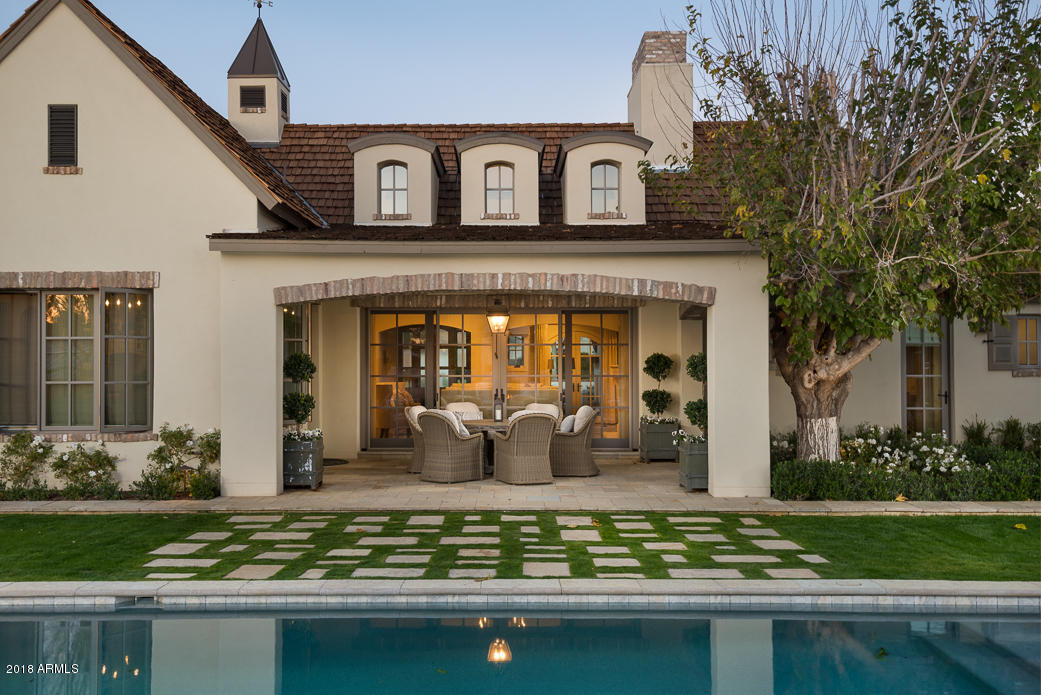 Lafayette Villa 2 - Residential