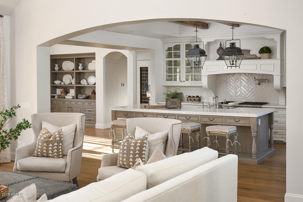 Lafayette Villa 2 - Residential