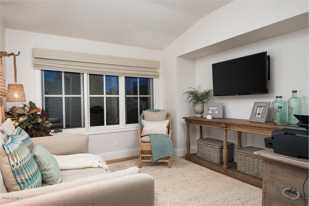 Lafayette Villa 2 - Residential