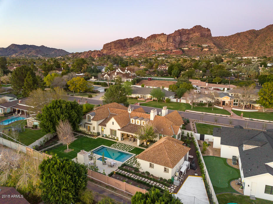 Lafayette Villa 2 - Residential