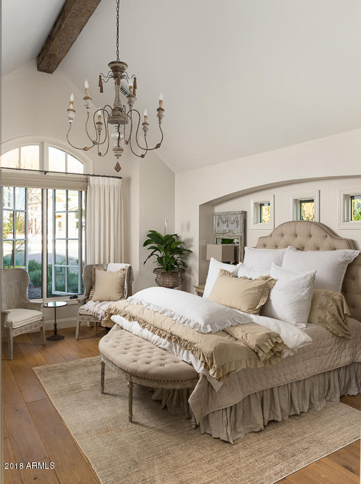 Lafayette Villa 2 - Residential