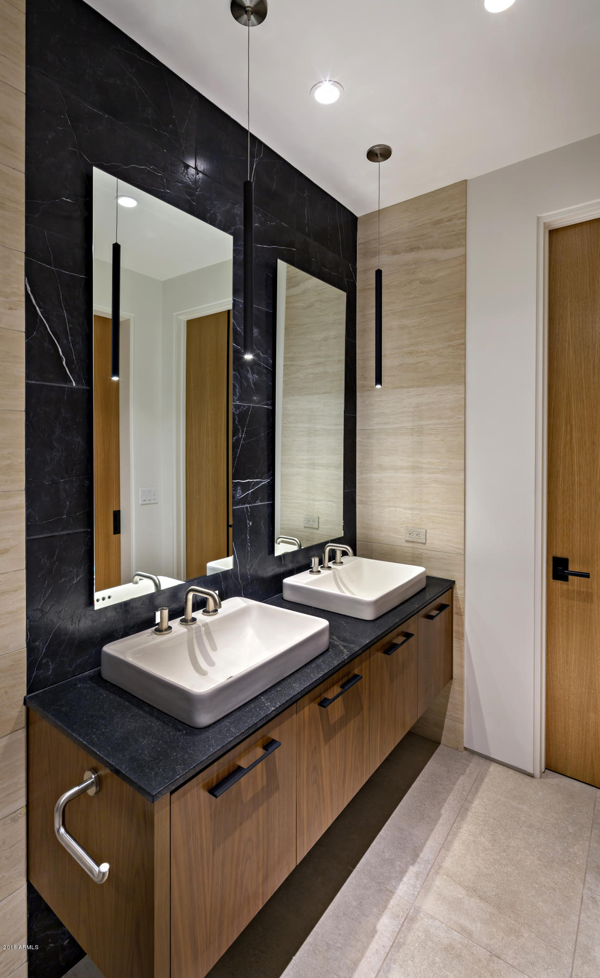 ESTANCIA - Residential