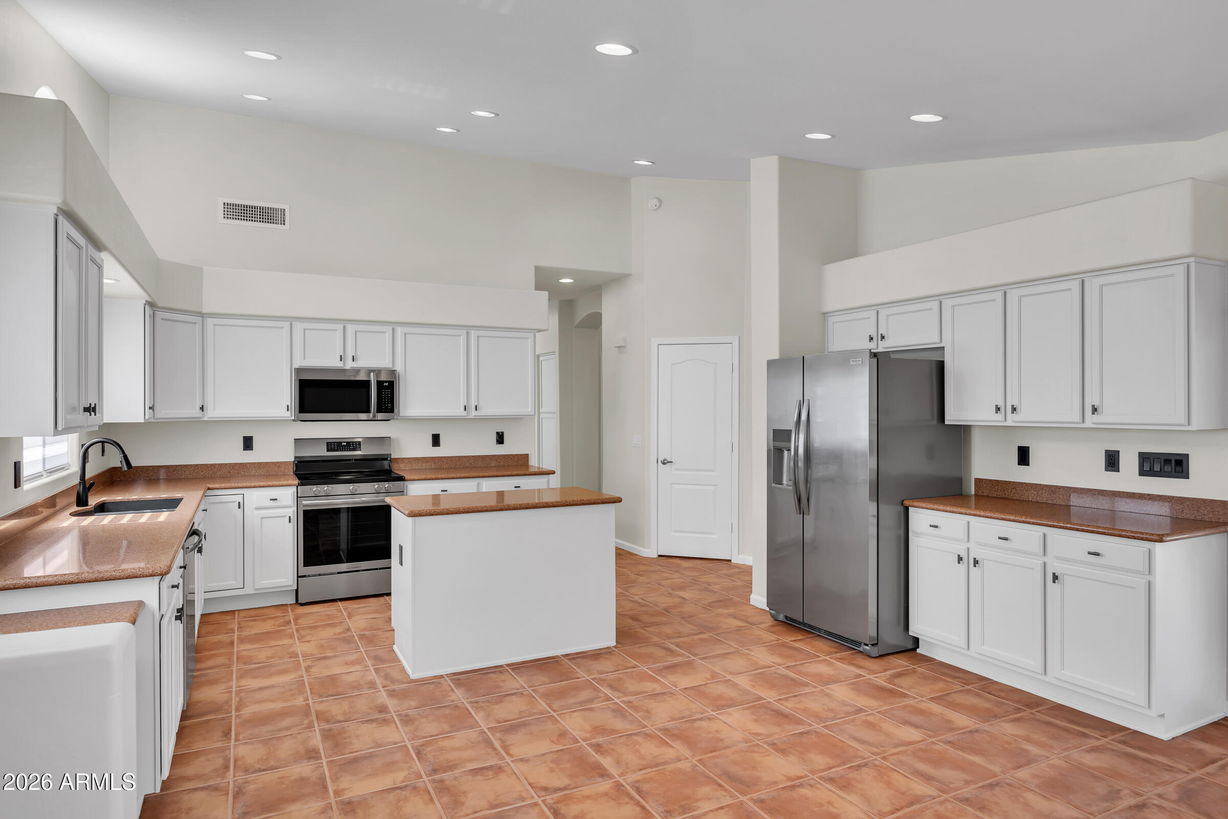 ASHLAND RANCH - Residential