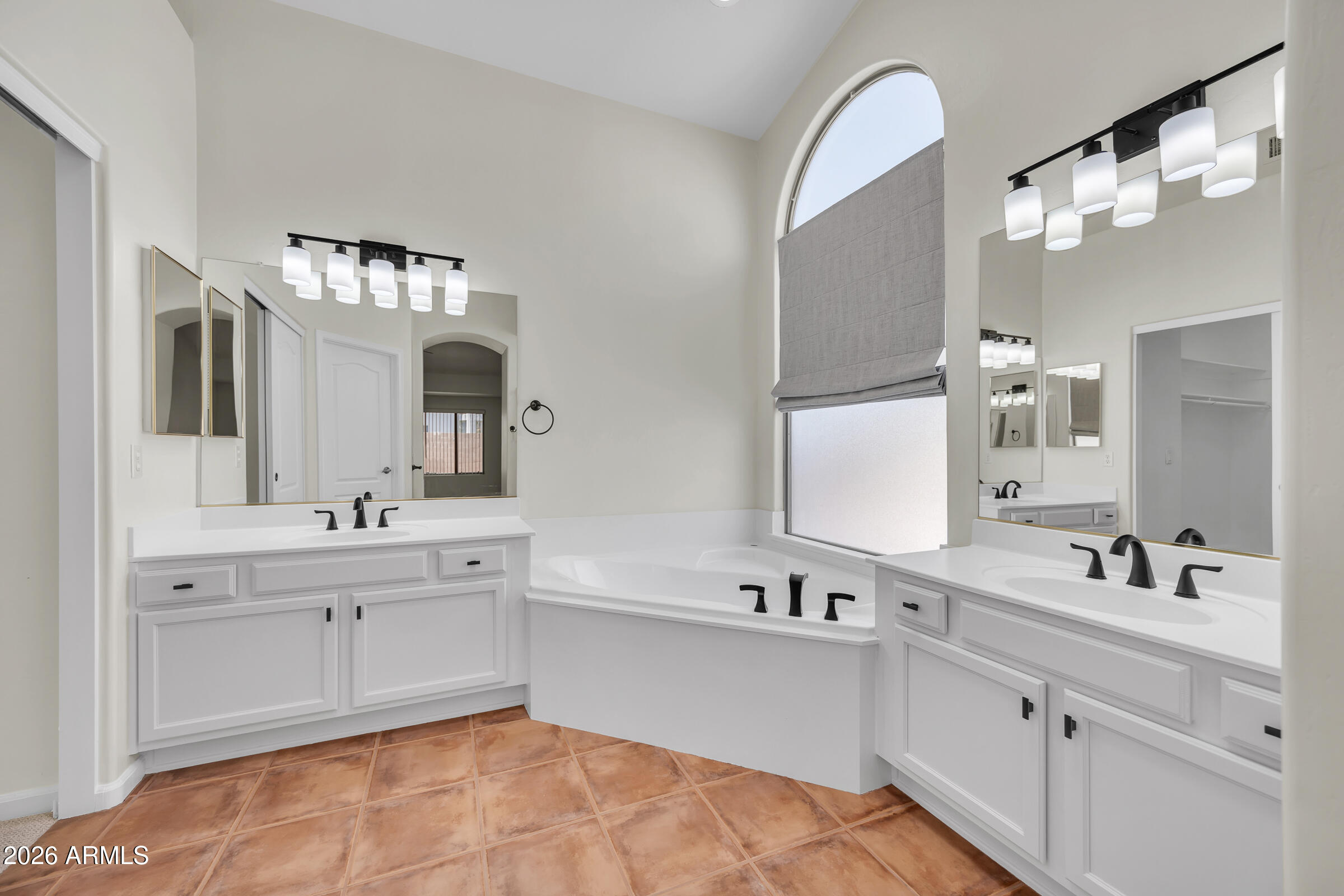 ASHLAND RANCH - Residential