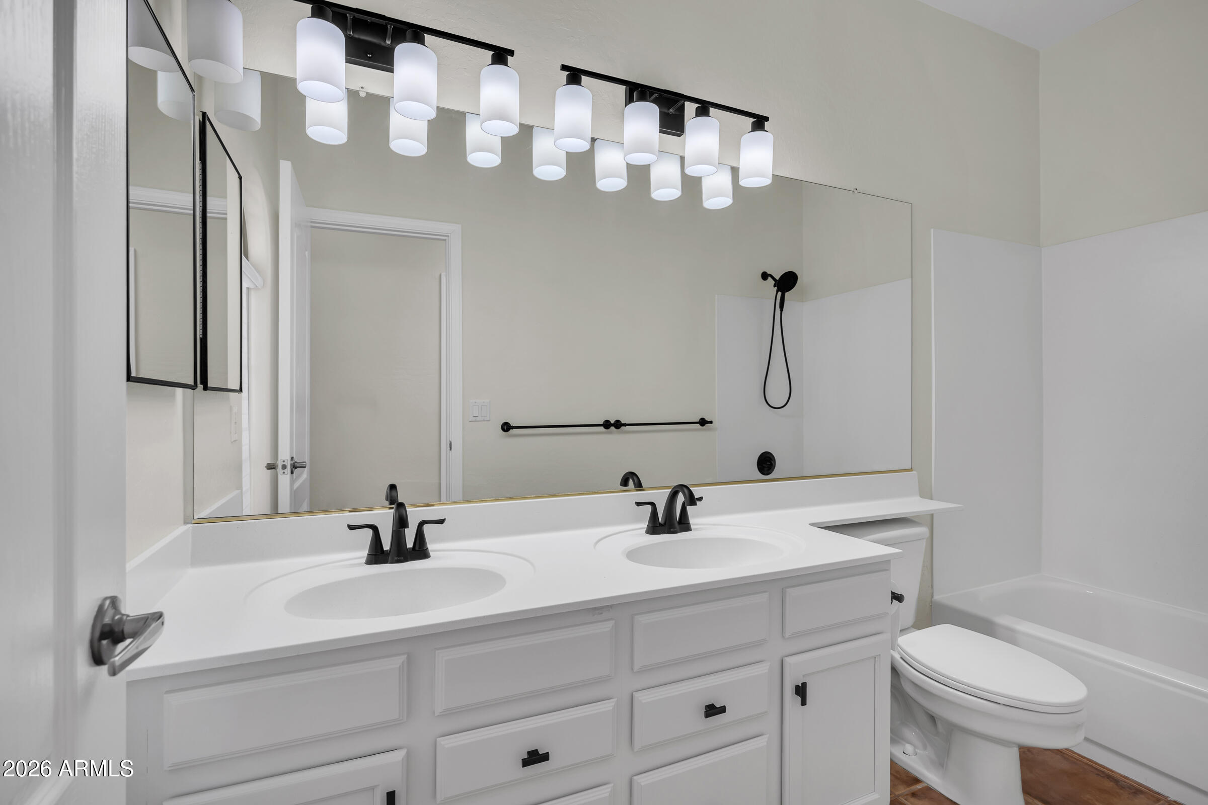 ASHLAND RANCH - Residential