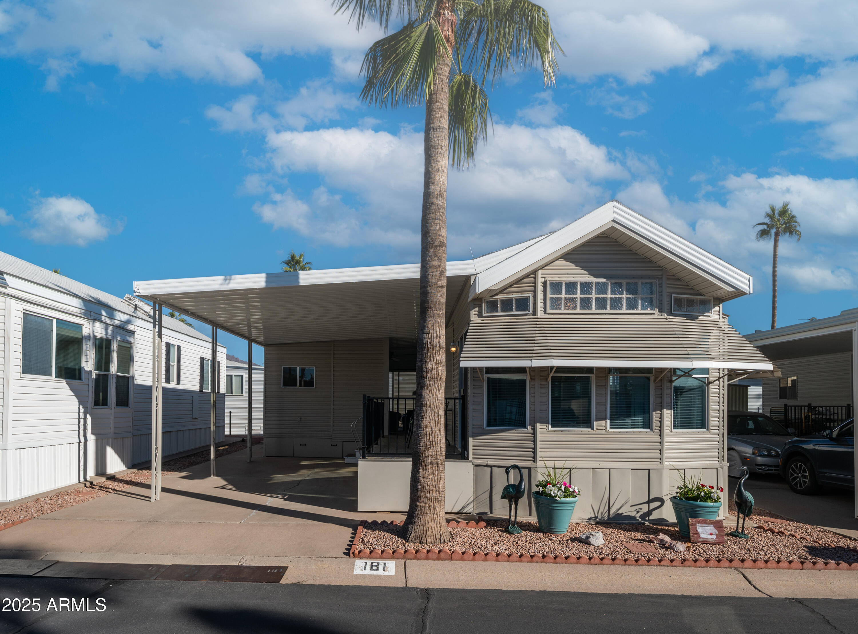 GOLDEN VISTA - Residential