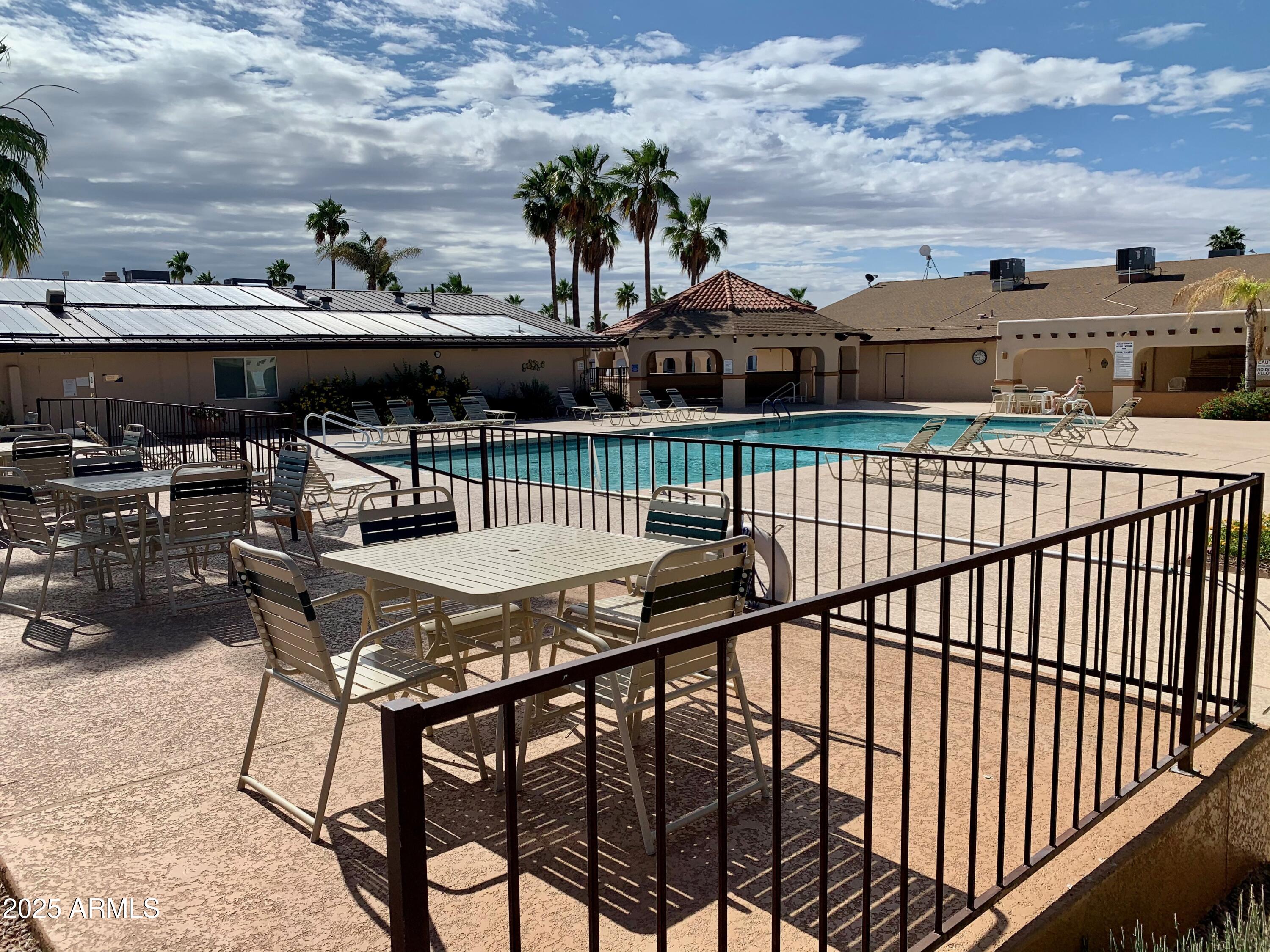 GOLDEN VISTA - Residential