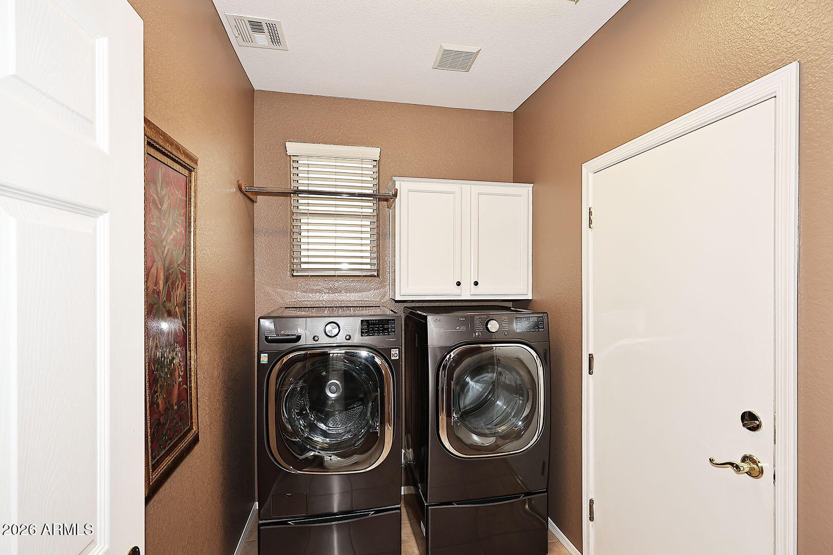 TRILOGY UNIT 6 - Residential