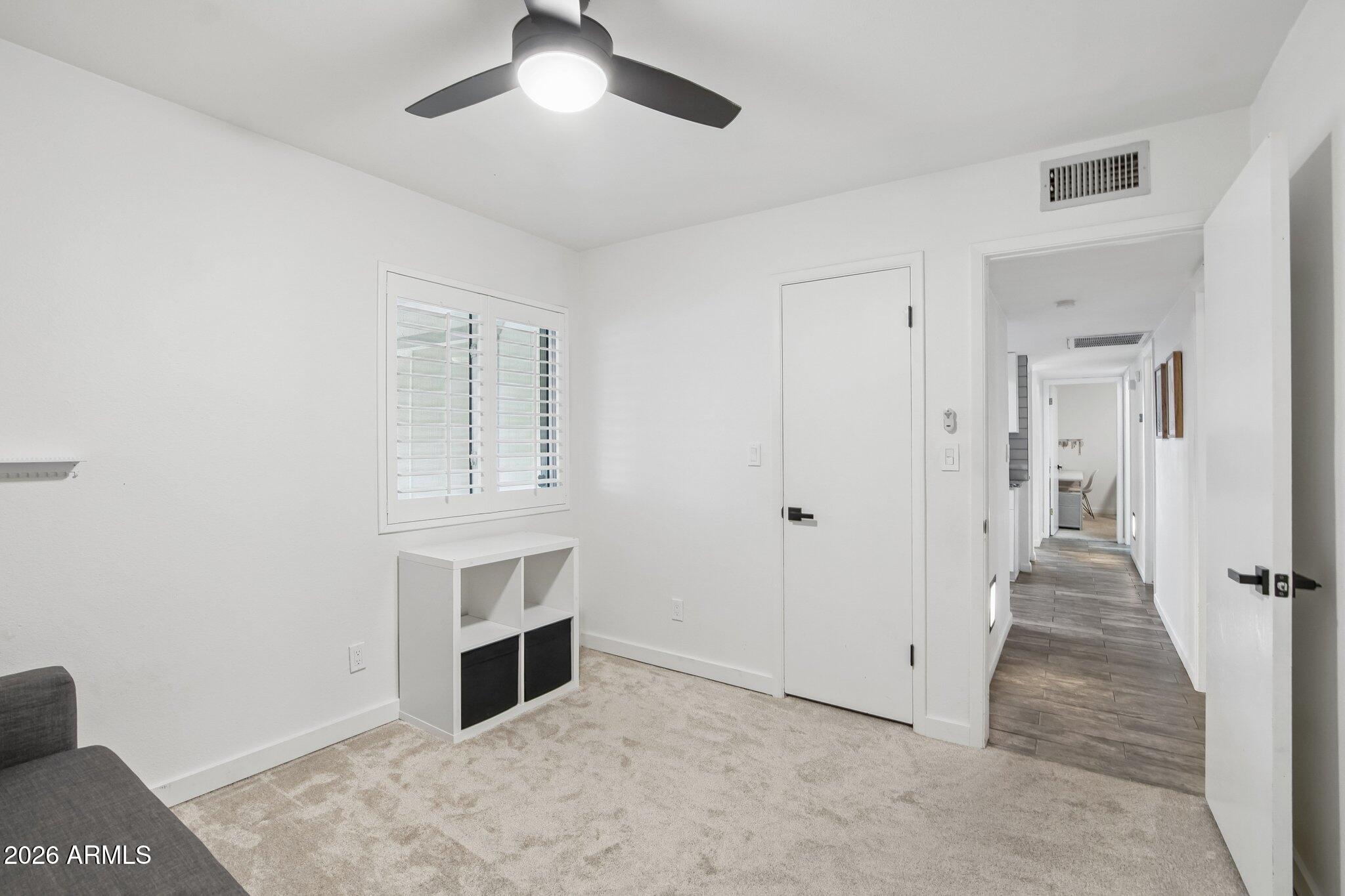 DOBSON SHORES - Residential