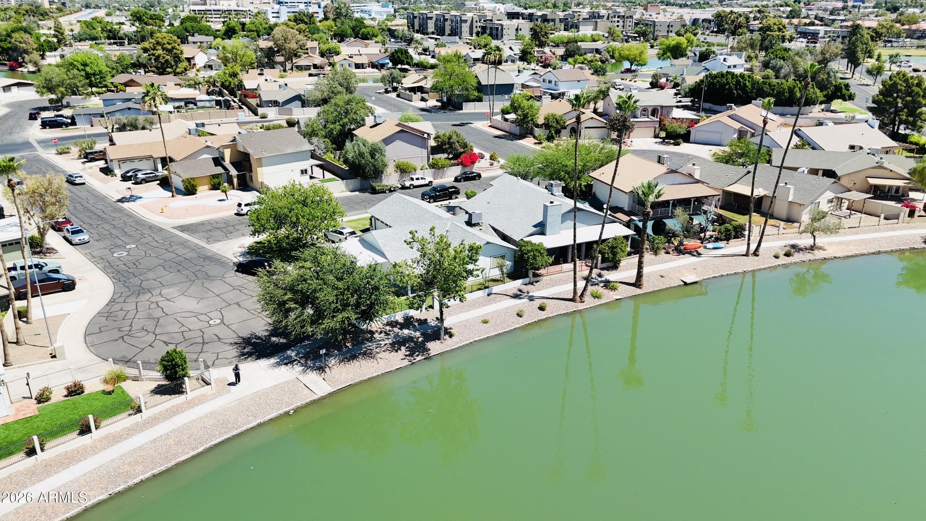 DOBSON SHORES - Residential