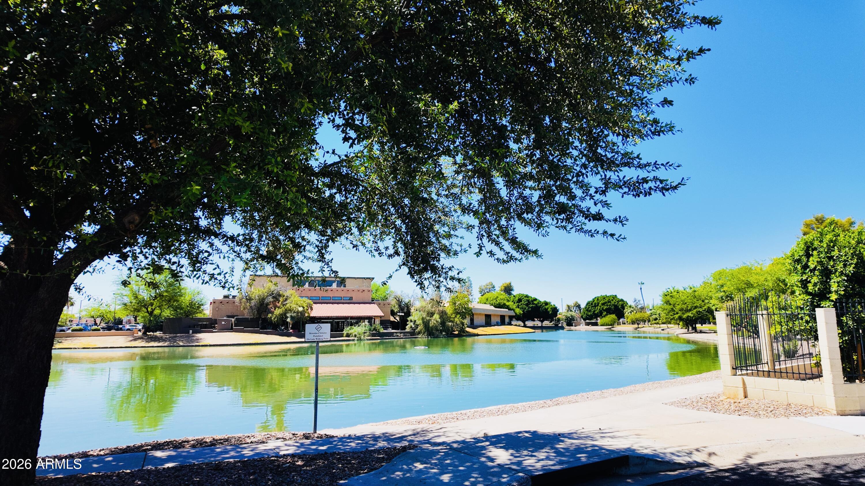 DOBSON SHORES - Residential