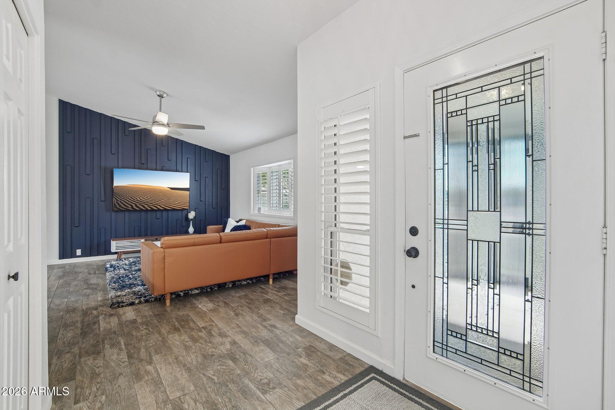 DOBSON SHORES - Residential