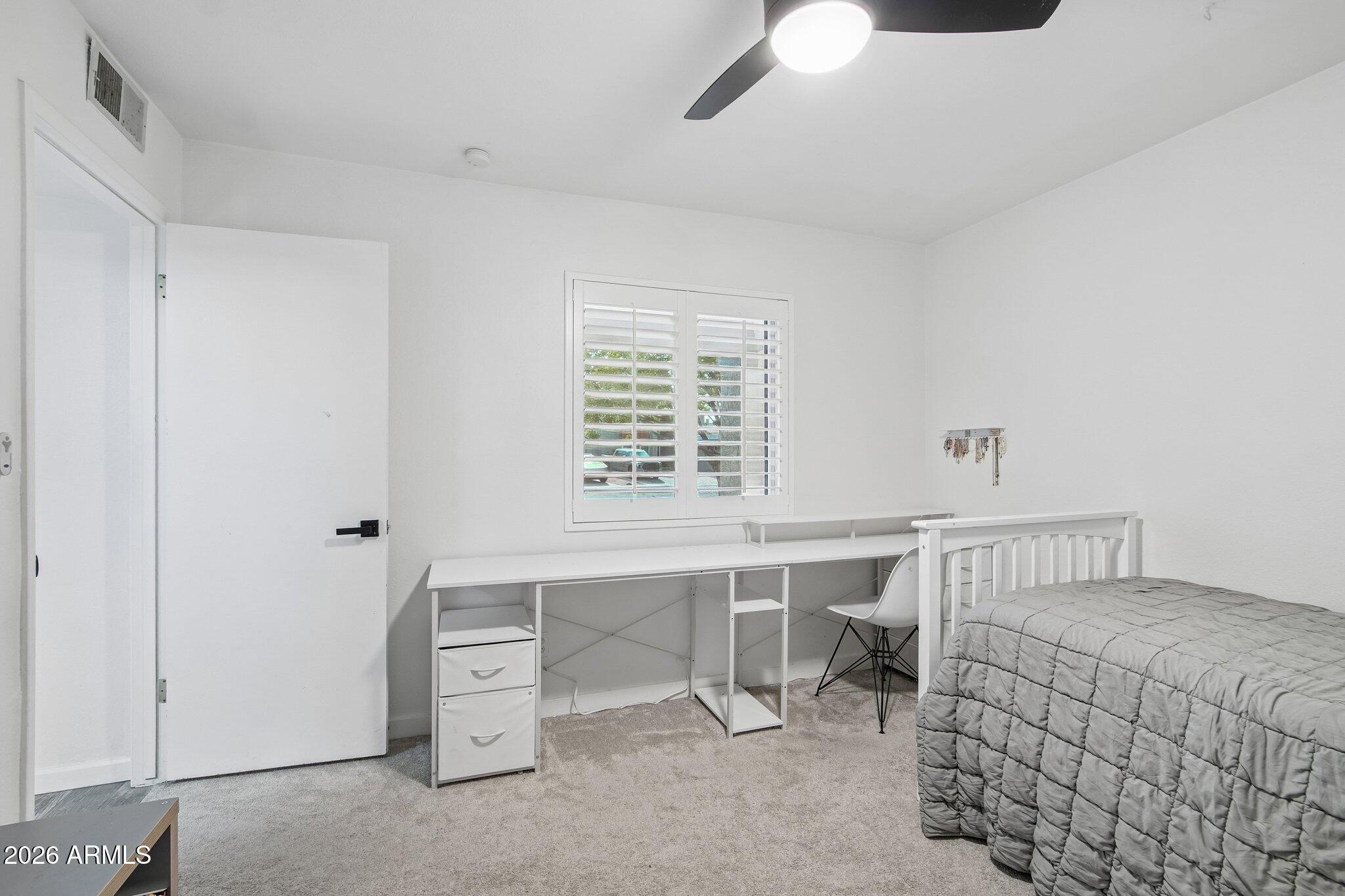DOBSON SHORES - Residential
