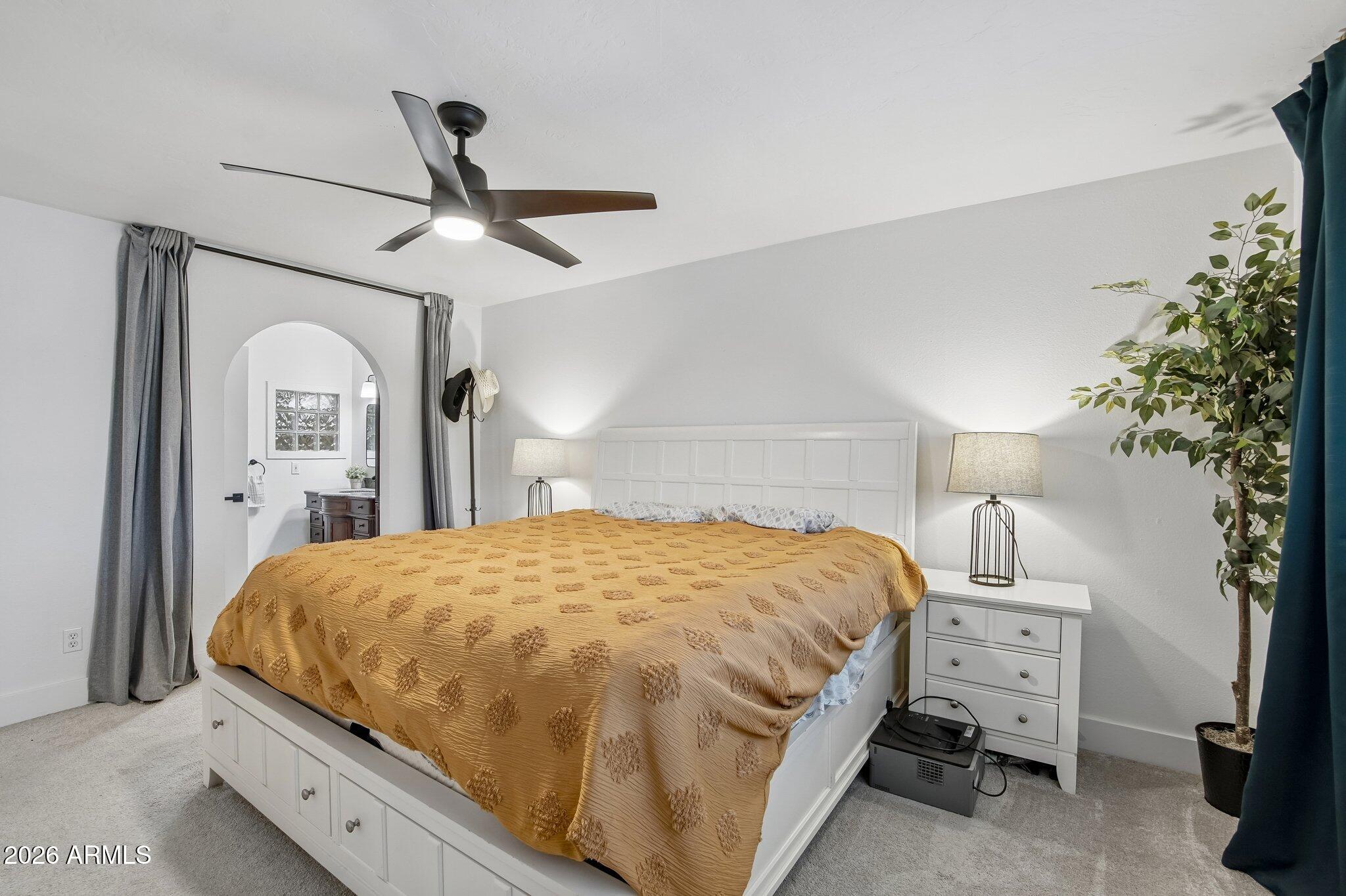DOBSON SHORES - Residential