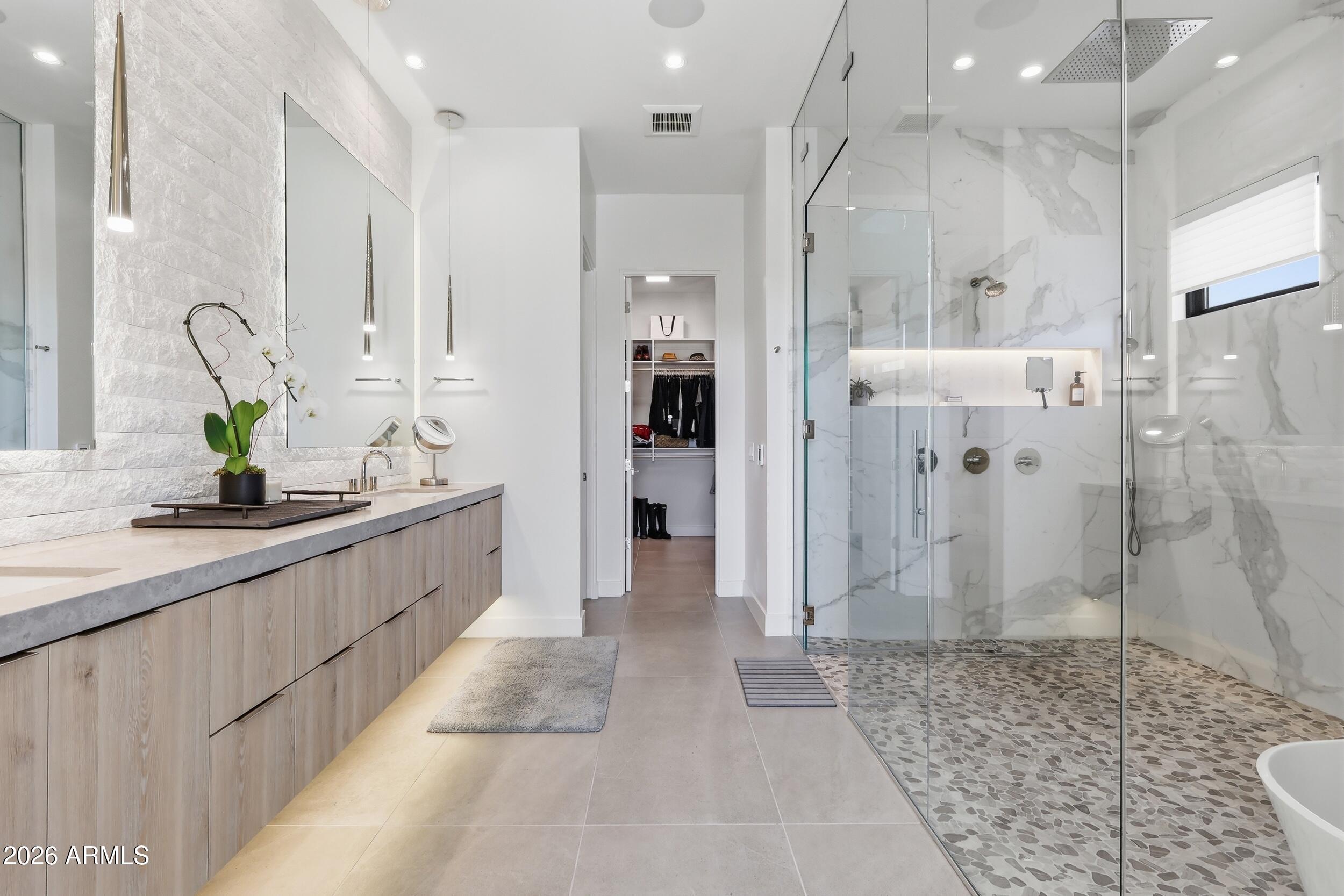 Aura - Residential
