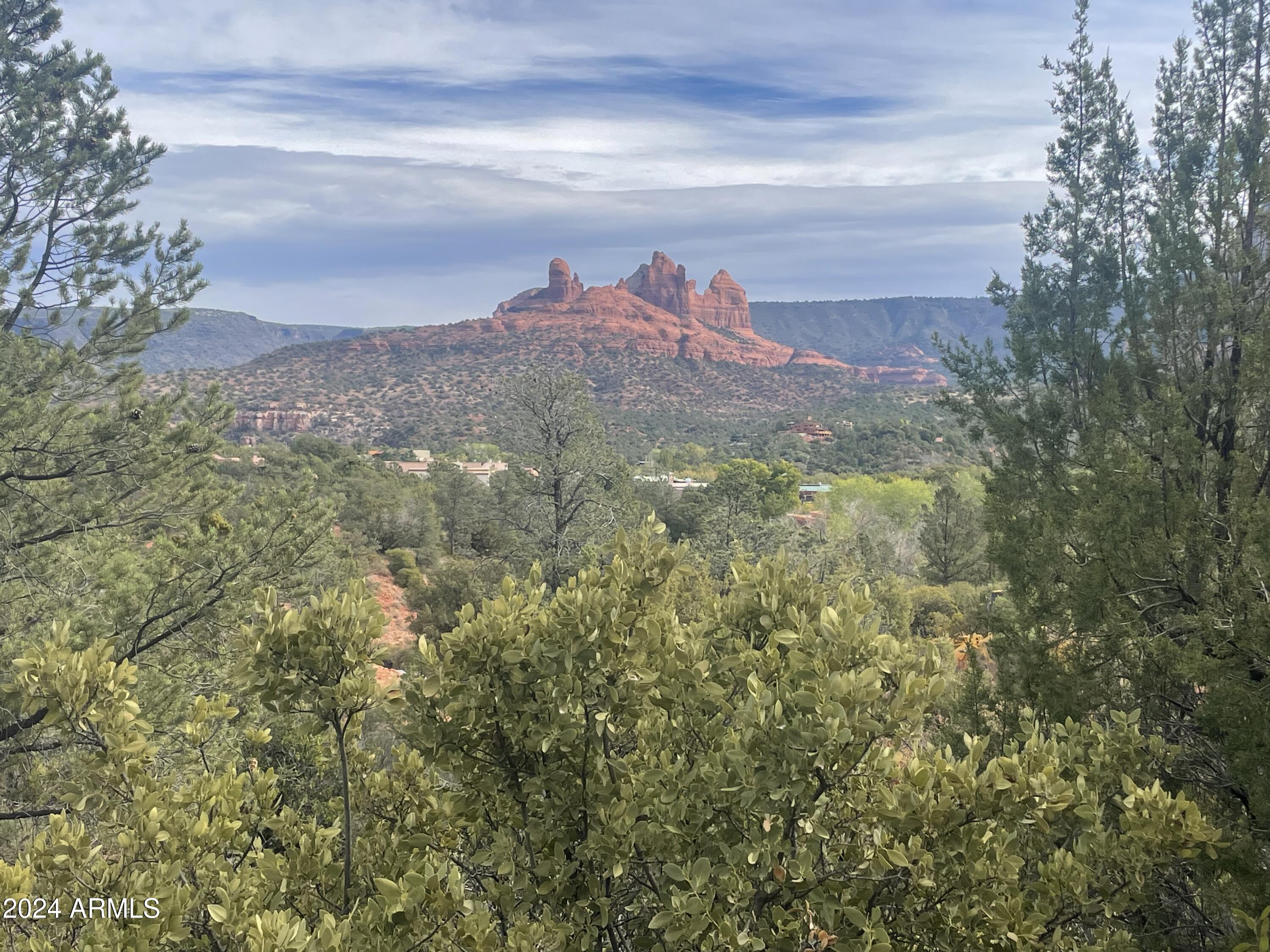 SKY RIDGE ESTATES - Land