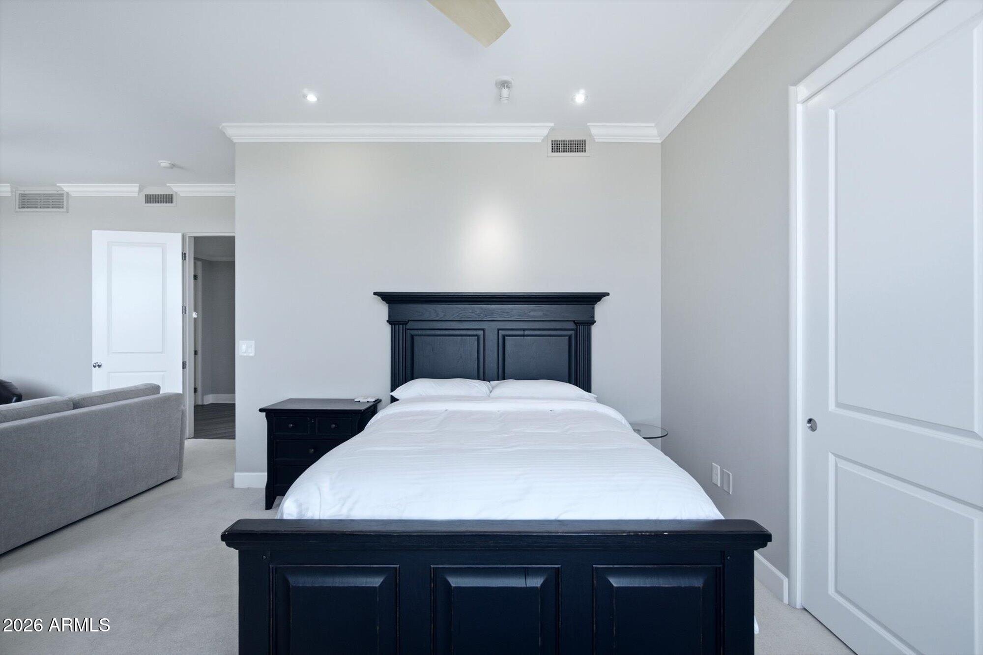 LANDMARK CONDOMINIUM 2 2ND AMD - Residential Lease