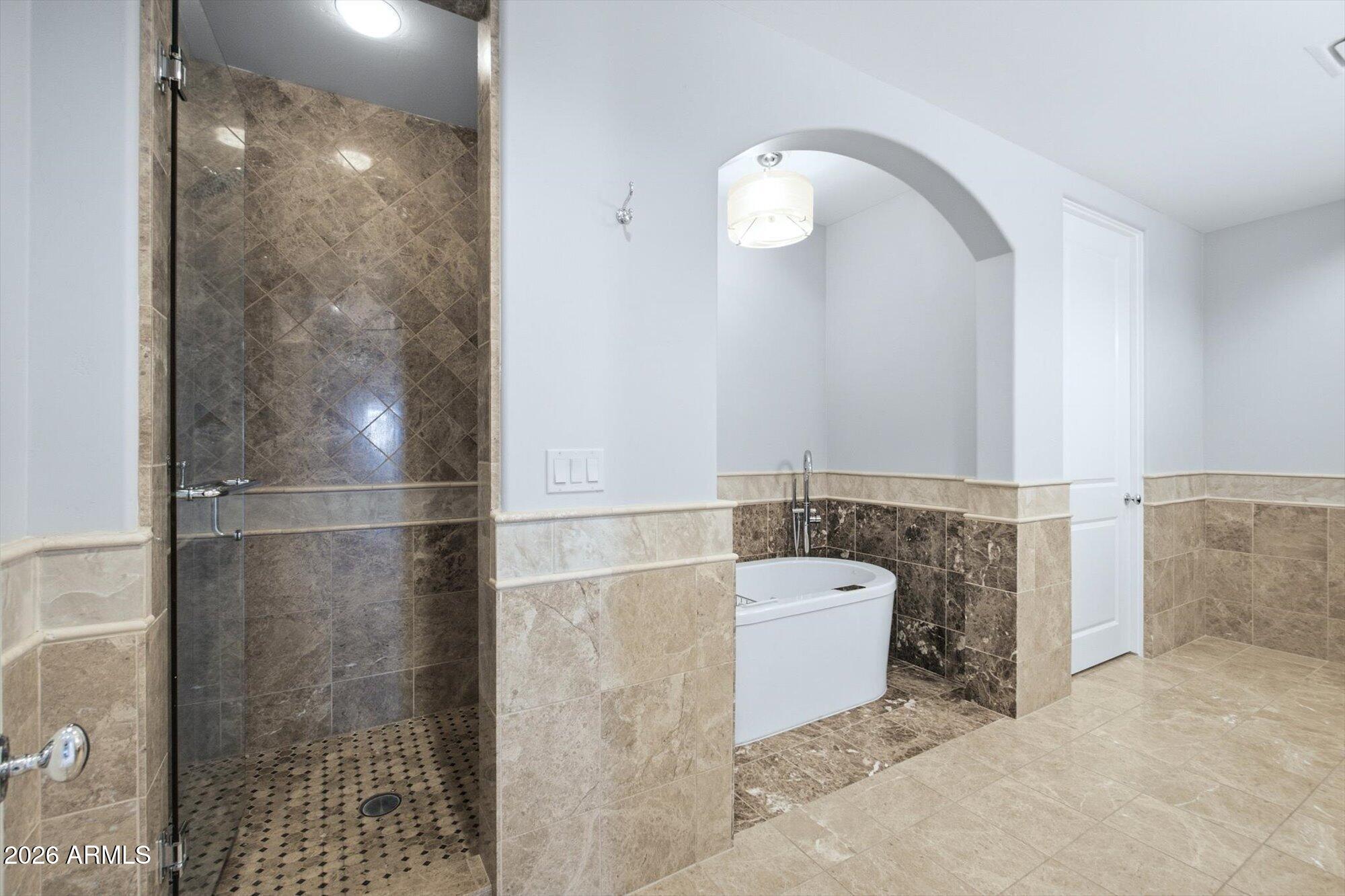 LANDMARK CONDOMINIUM 2 2ND AMD - Residential Lease